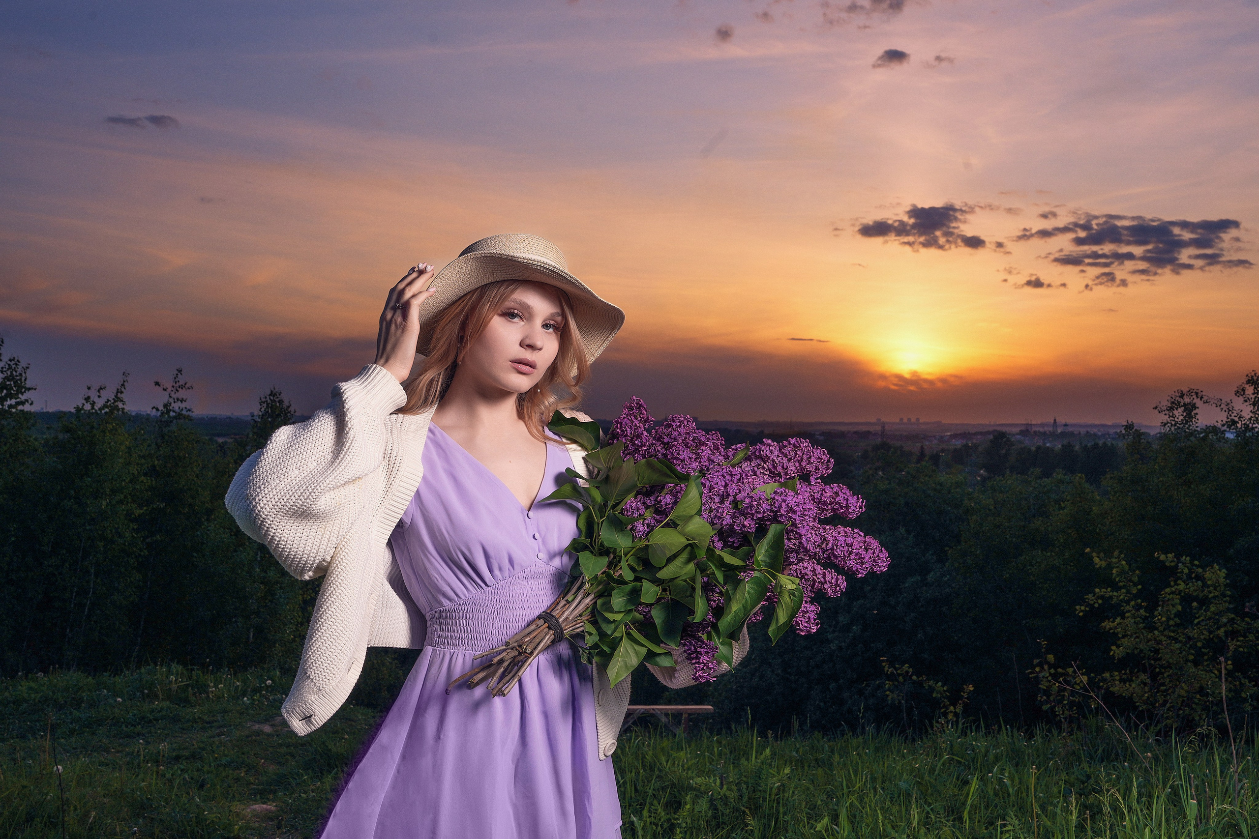 Съемка Кати на закате в поле. Фотограф Светлана Боровикова в Домодедове