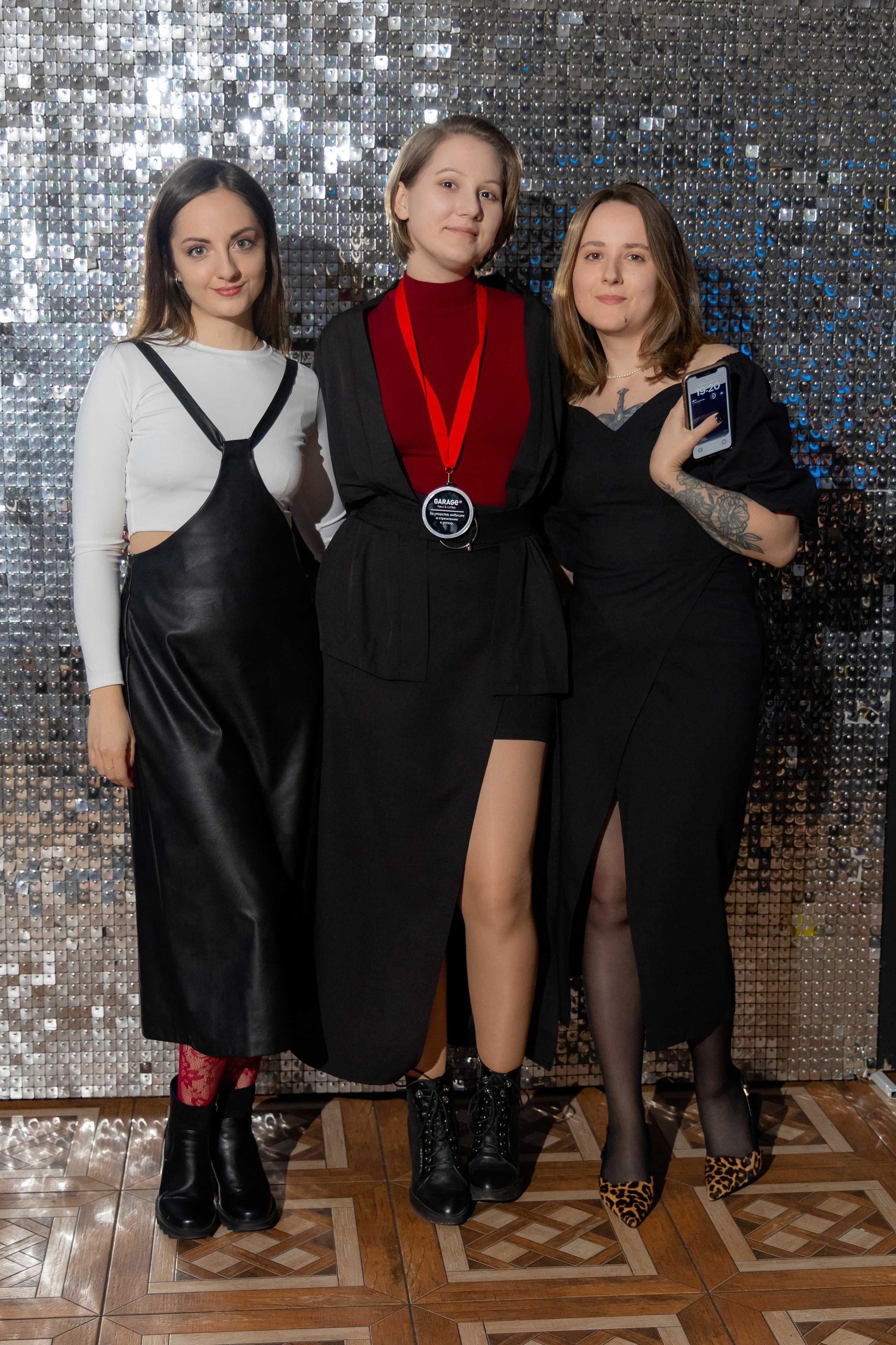 Корпоративная фотосъемка для кафе GARAGE | Новый год 2025 | Минск. Свадебный фотограф в Минске/Беларуси Сергей Спиридонов