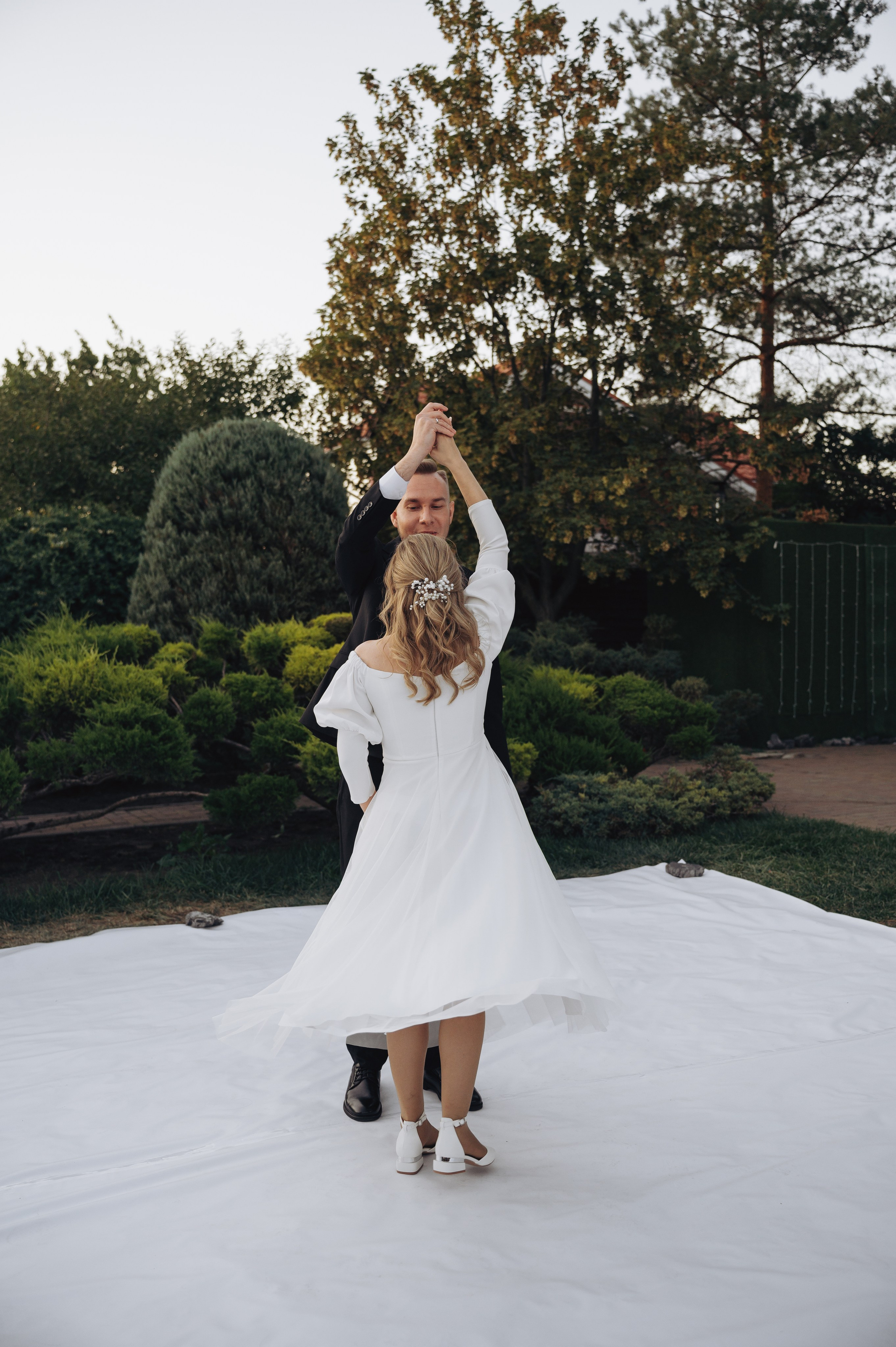 Свадебная съемка в Ростове, прогулка на яхте и семейный ужин за городом