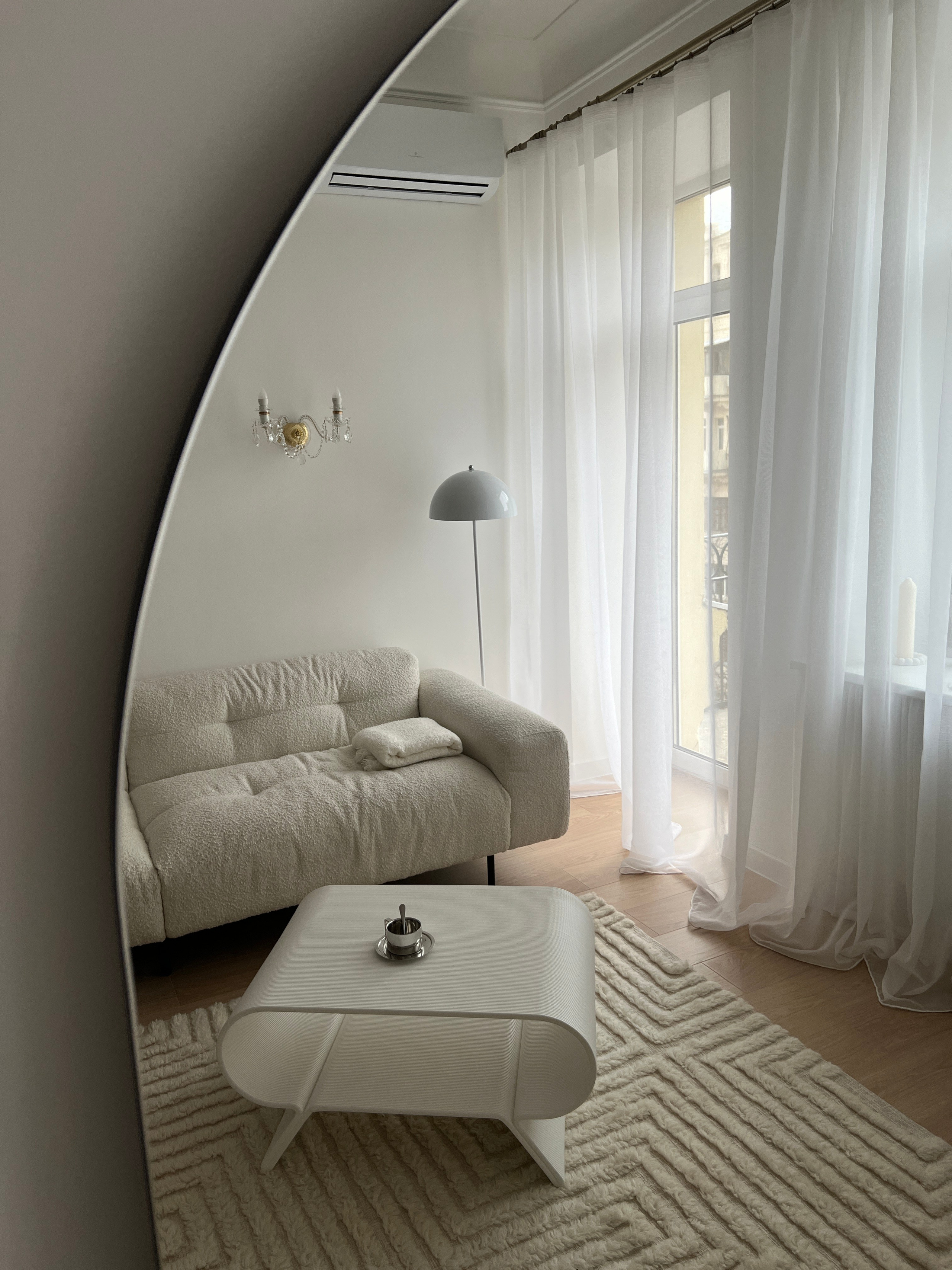 ИНТЕРЬЕР ГОСТИНОЙ. PARISIEN STUDIO | Интерьерная квартира — студия в стиле минимализм в Москве