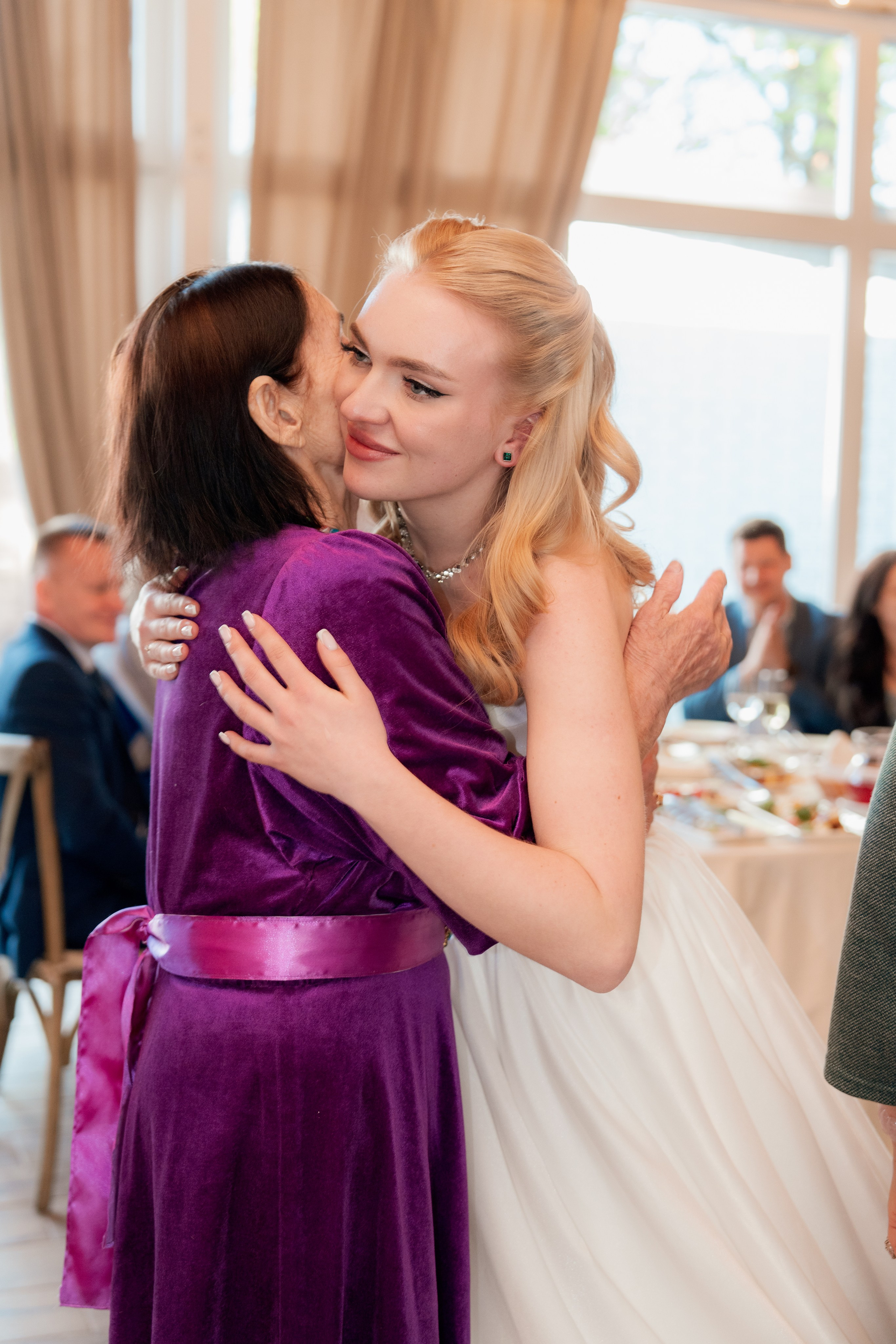 Алиса и Влад. Полный свадебный день (утро, усадьба, прогулка, выездная регистрация, банкет). Дата съемки 26.04.2025. Свадебный фотограф Москва