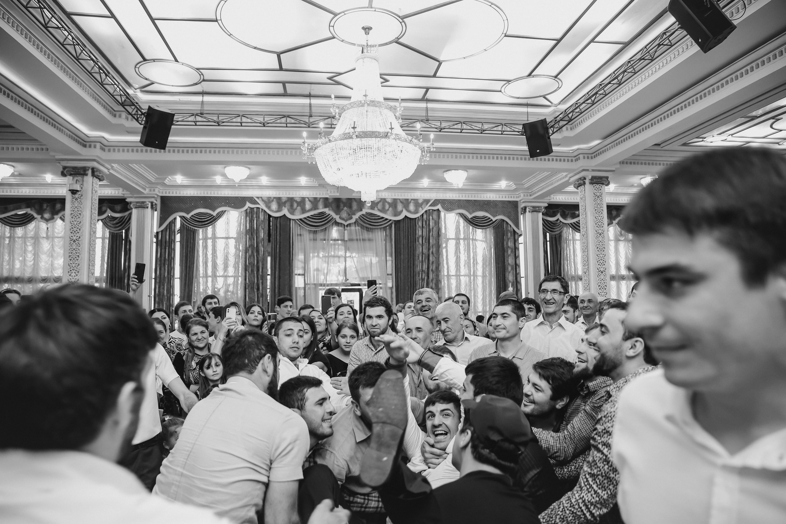 Гаджи и Зара. Omar Shapiev