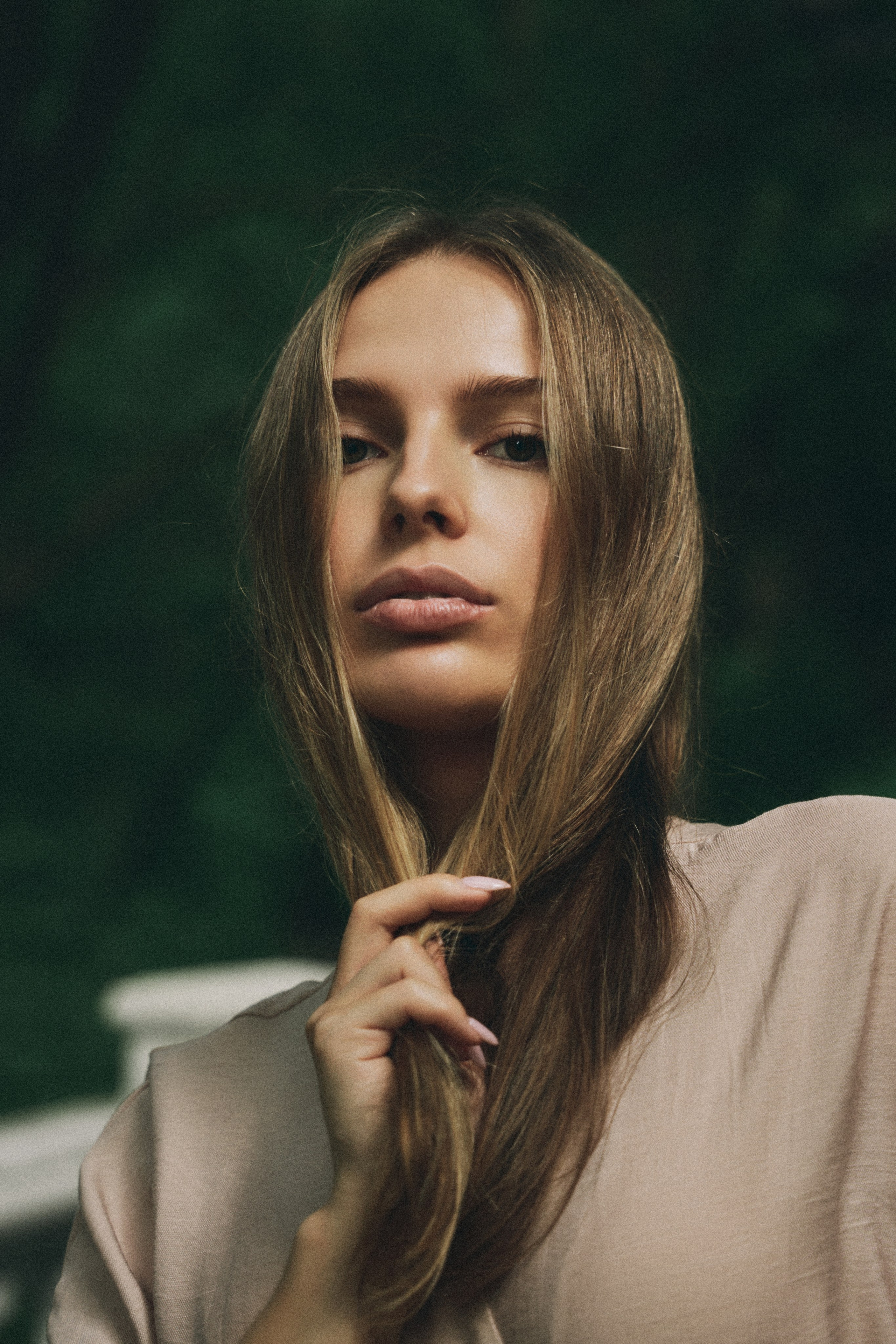 Женский портрет на природе — естественный свет и красота. Фотограф в Хабаровске Дмитрий Лемешков