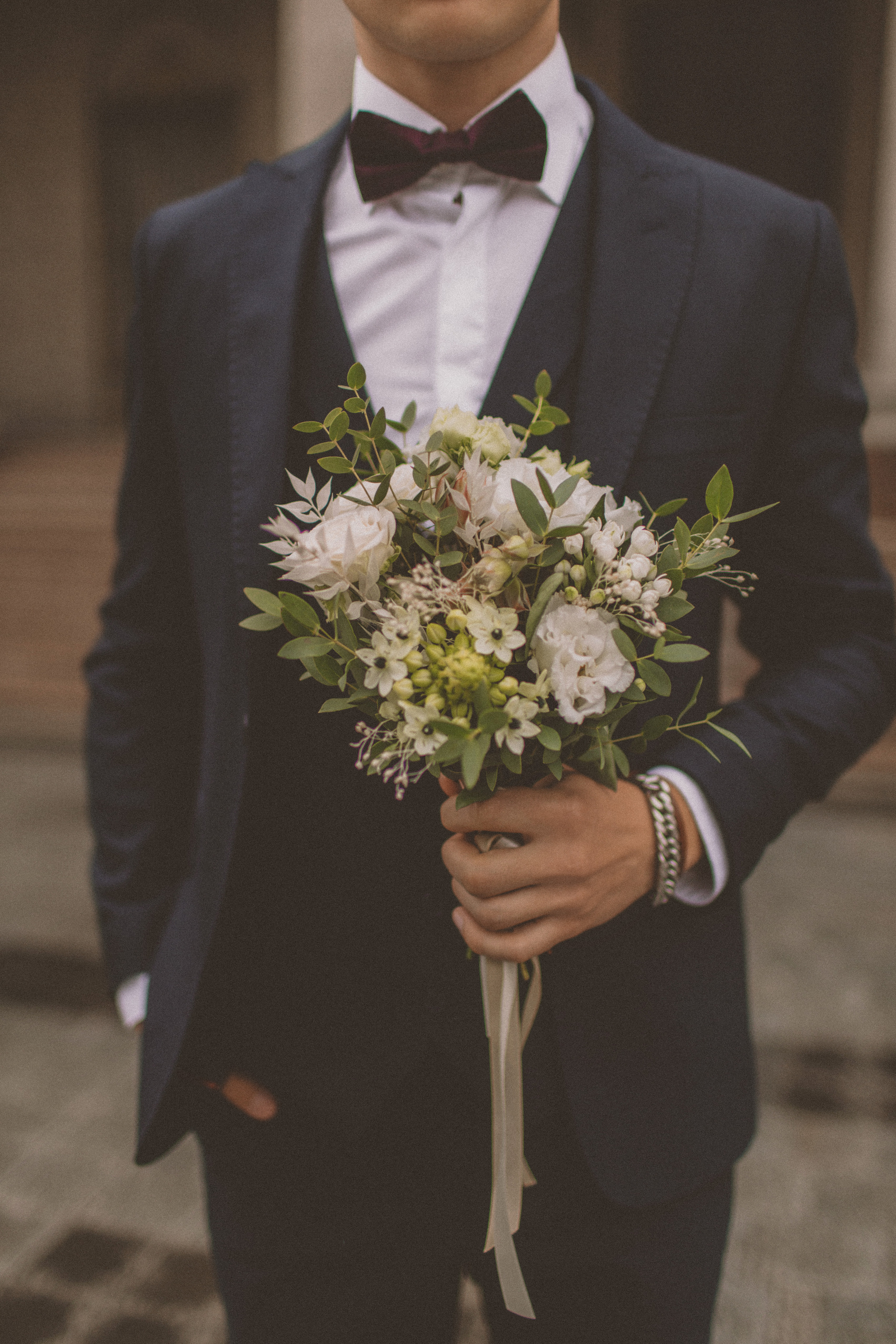 Фотосессия невесты Маргариты в свадебном платье Брижит миди от Бонжур. Свадебный салон-ателье Бонжур в Минске Bonjour