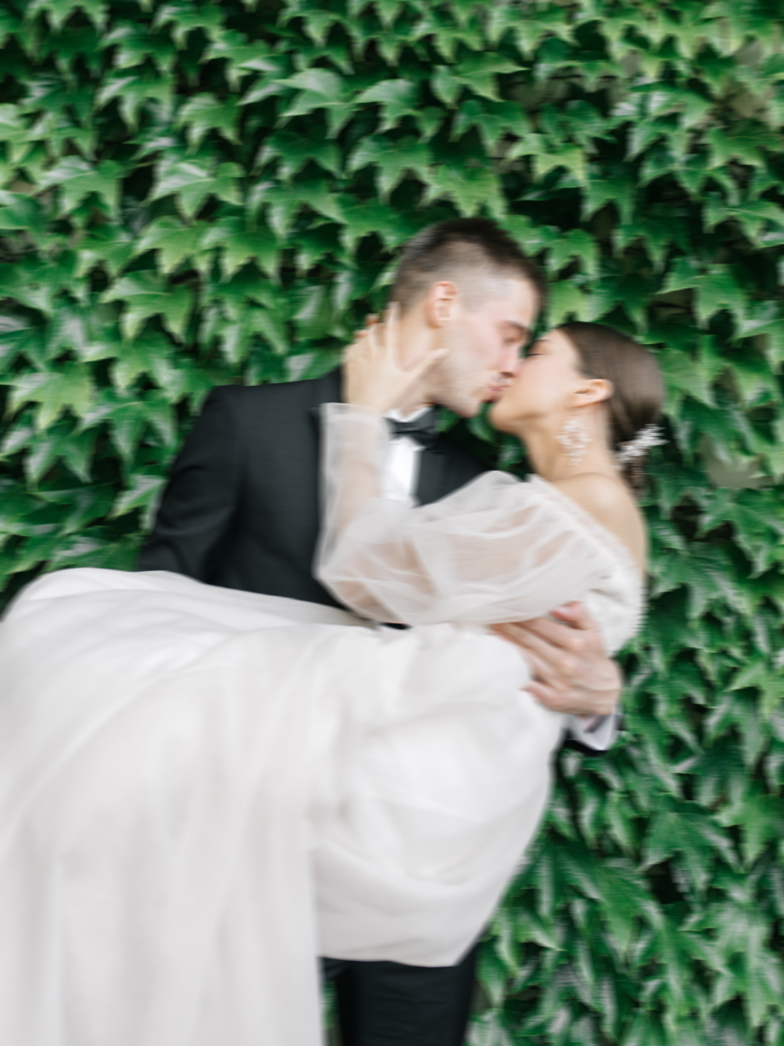 Валентин и Мария. Свадебный салон-ателье Бонжур в Минске Bonjour