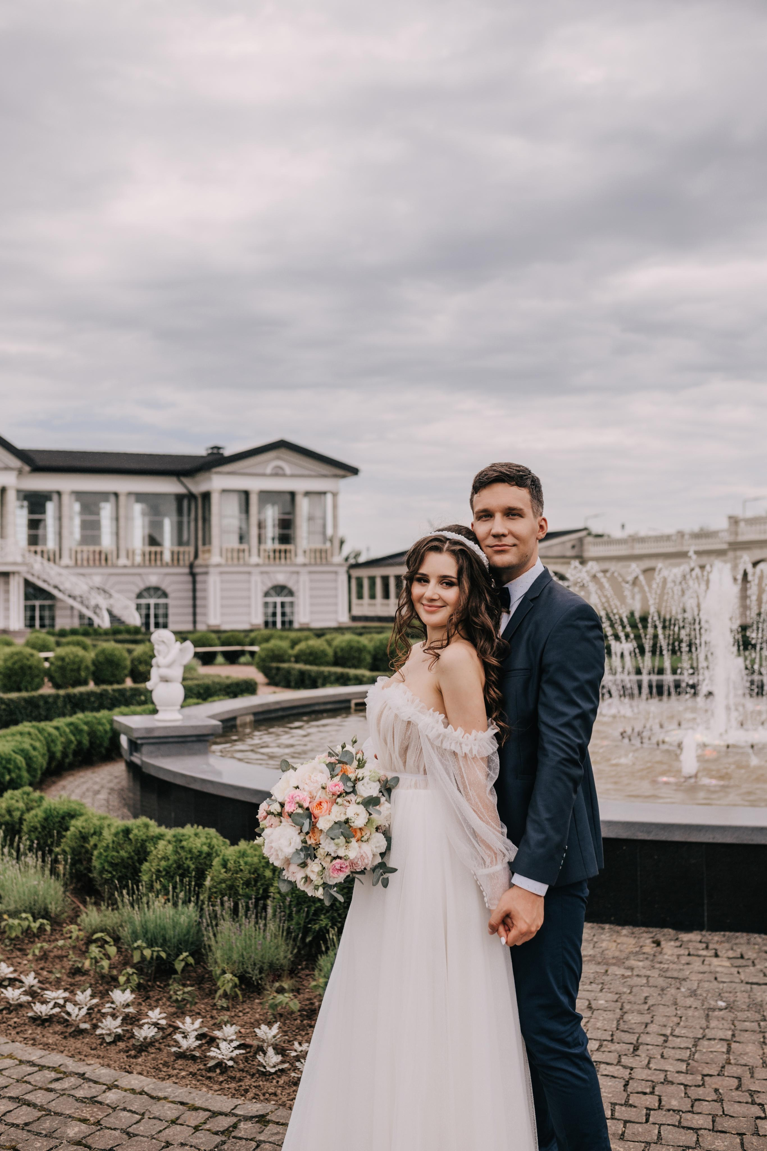 Юля и Максим. Свадебный салон-ателье Бонжур в Минске Bonjour