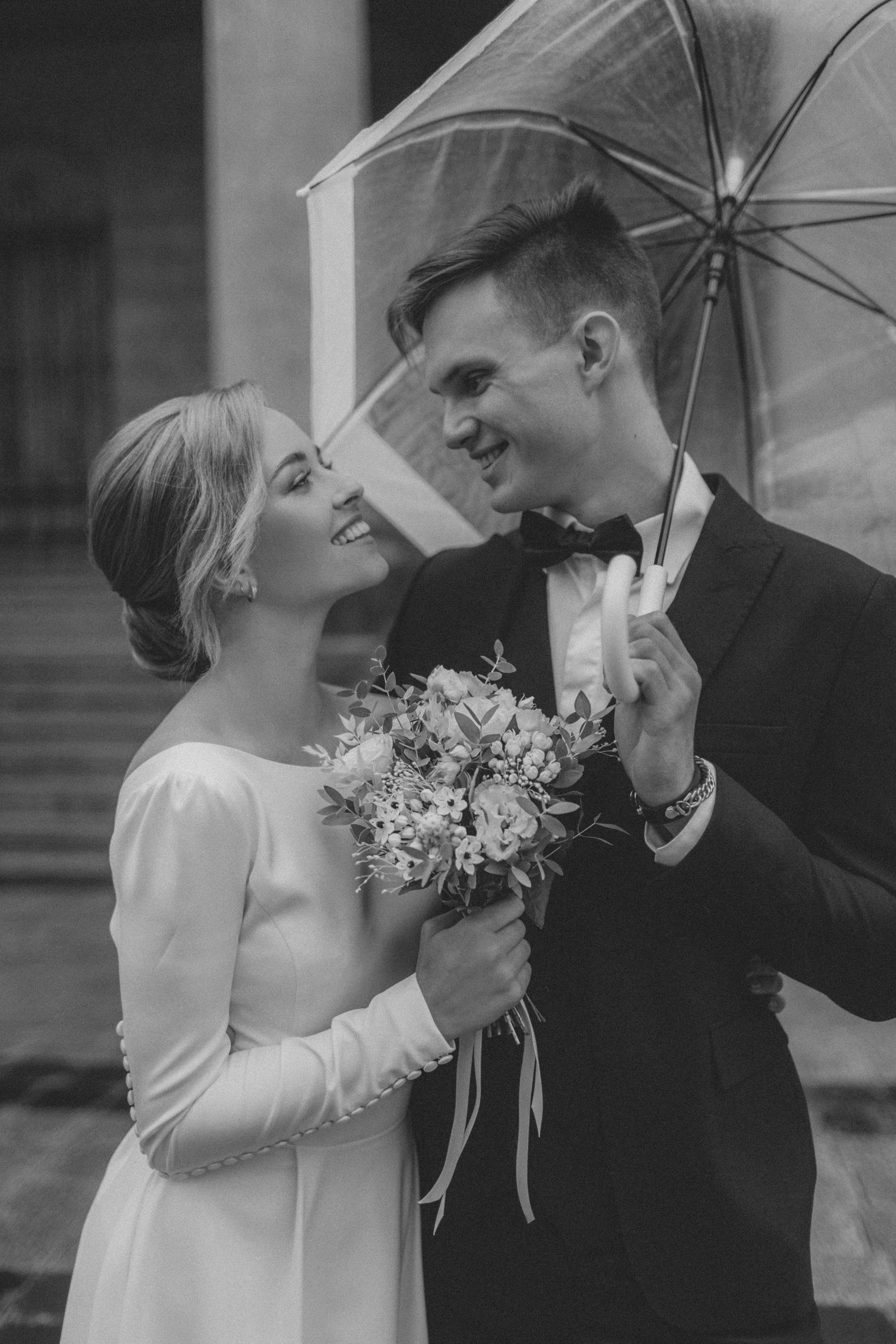 Фотосессия невесты Маргариты в свадебном платье Брижит миди от Бонжур. Свадебный салон-ателье Бонжур в Минске Bonjour