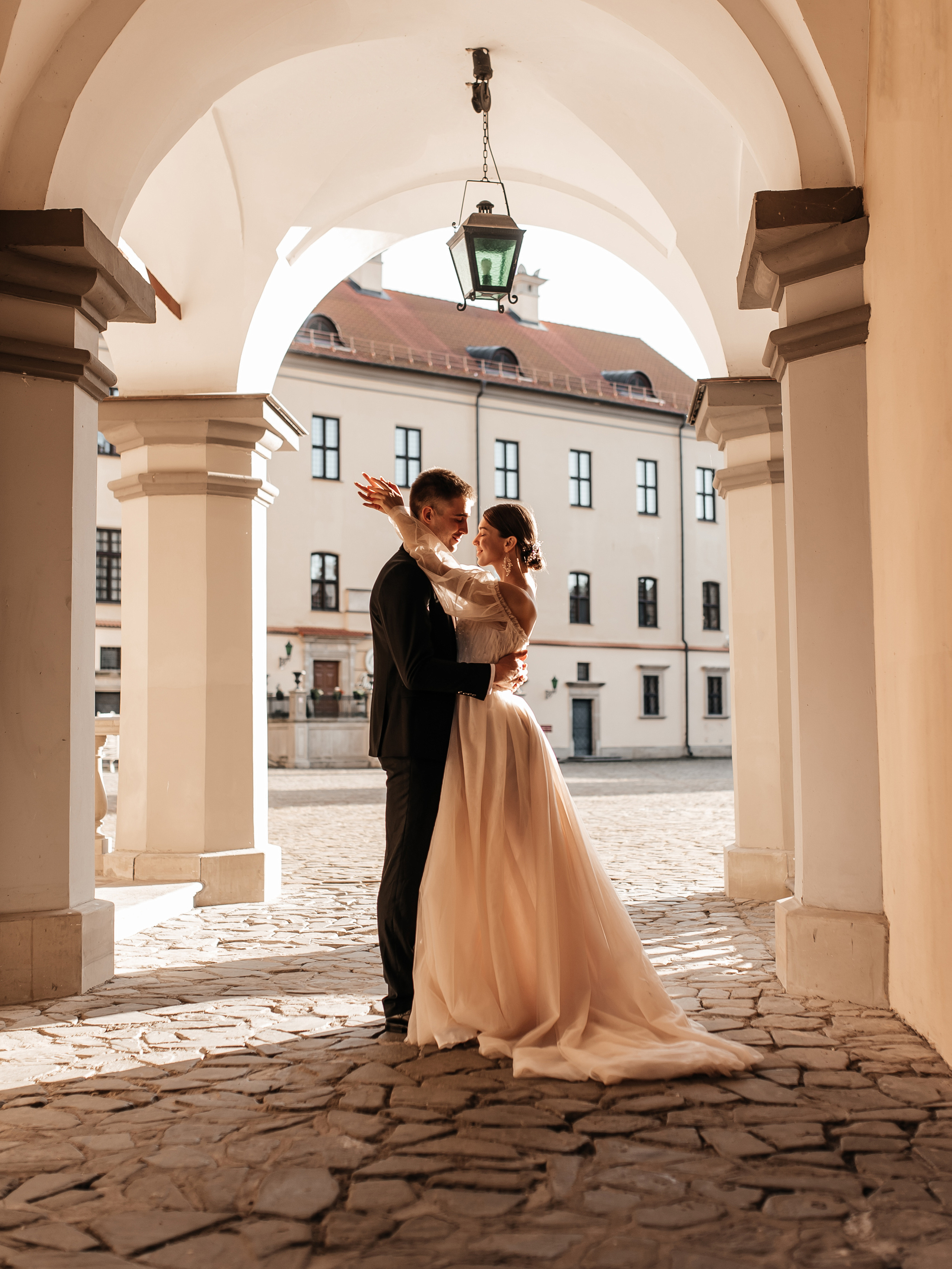 Валентин и Мария. Свадебный салон-ателье Бонжур в Минске Bonjour