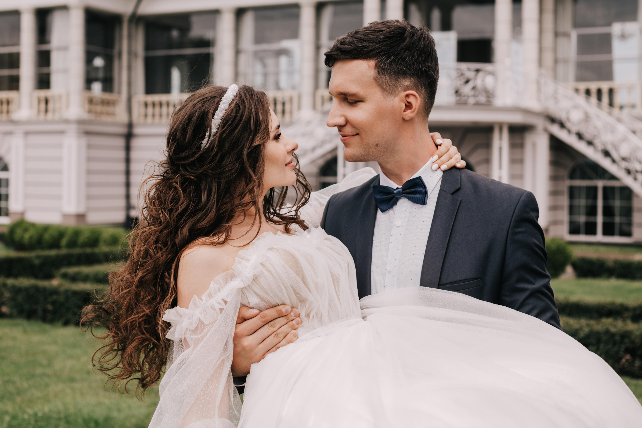 Юля и Максим. Свадебный салон-ателье Бонжур в Минске Bonjour