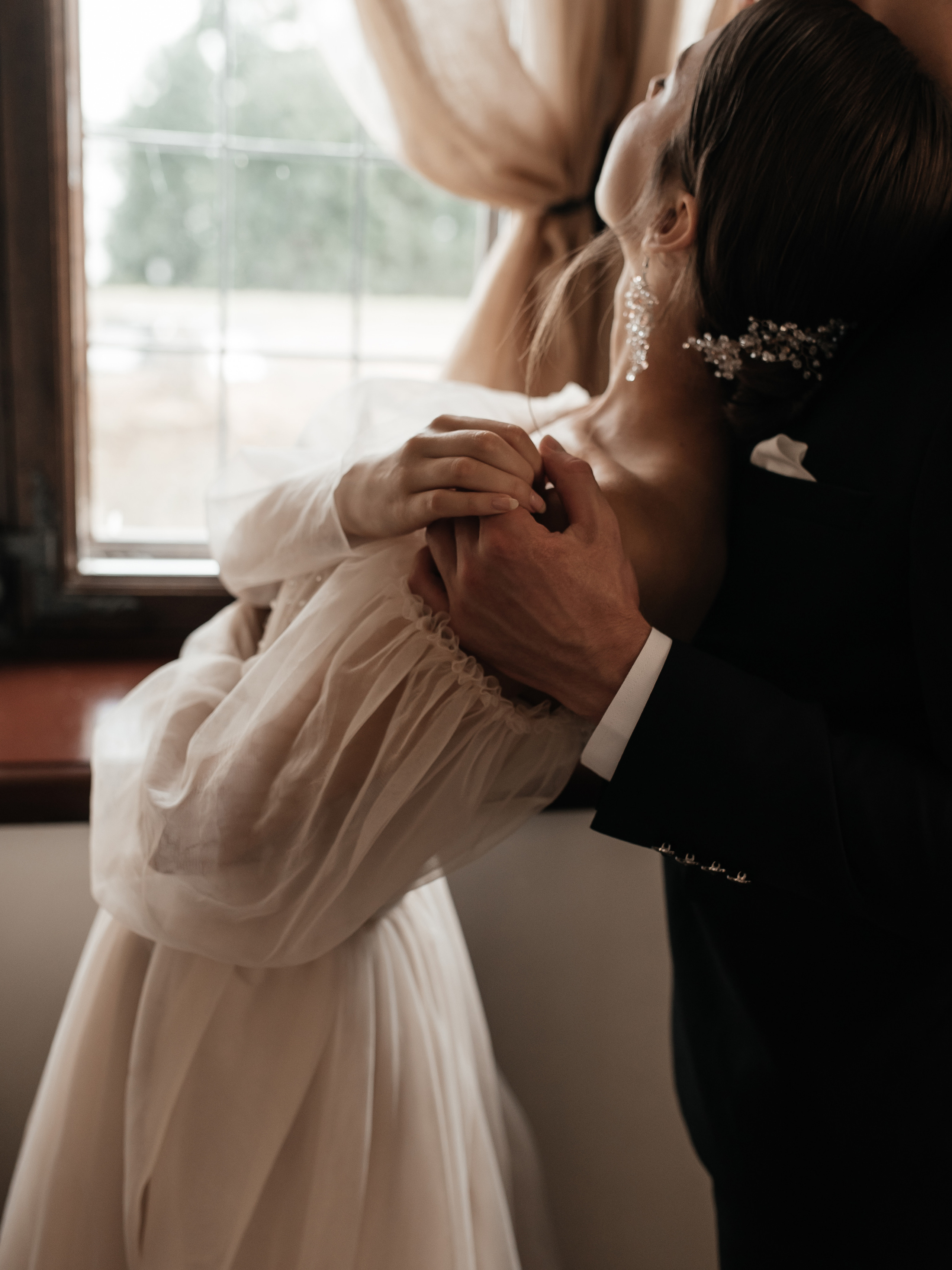 Валентин и Мария. Свадебный салон-ателье Бонжур в Минске Bonjour