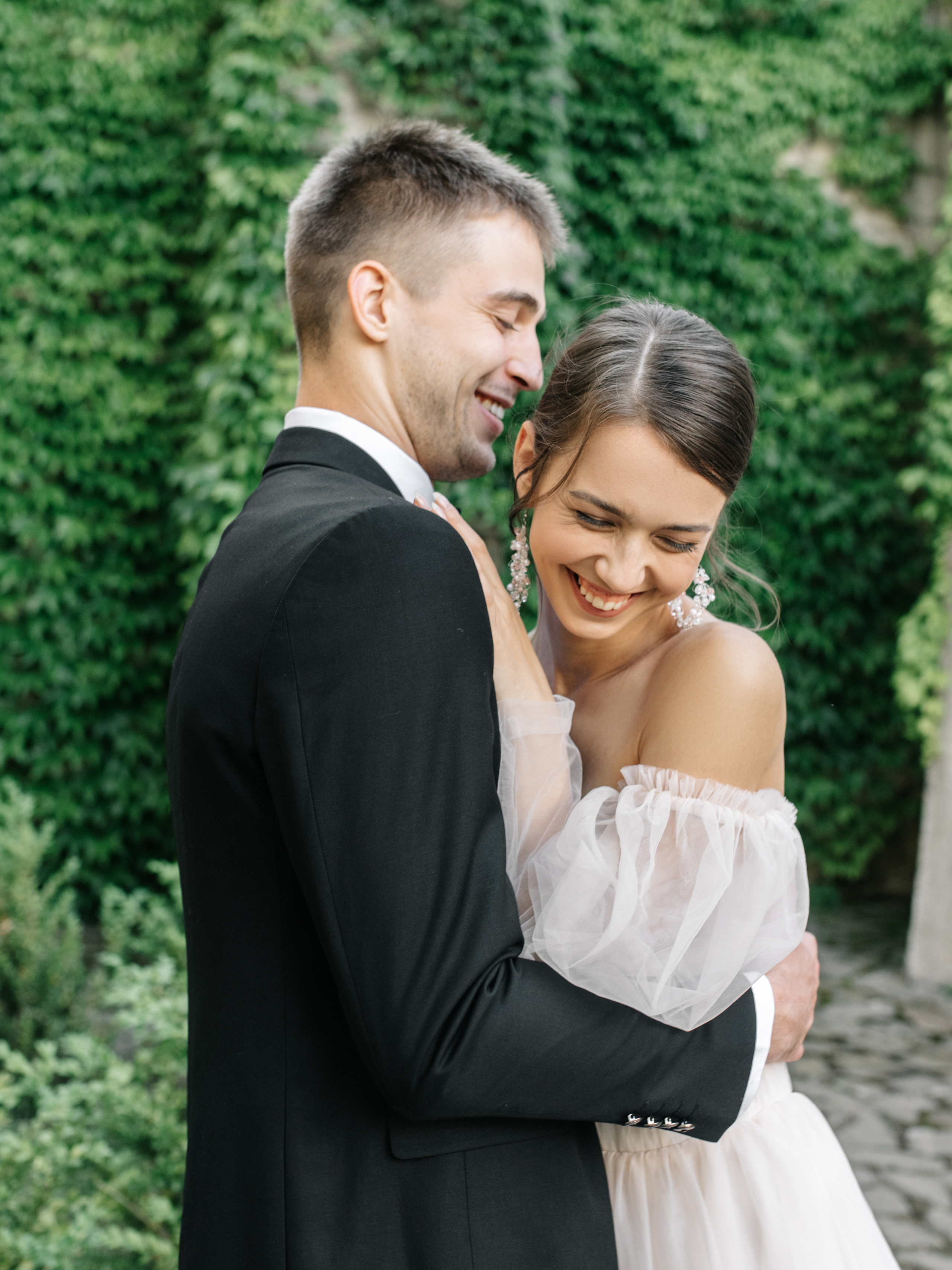 Валентин и Мария. Свадебный салон-ателье Бонжур в Минске Bonjour