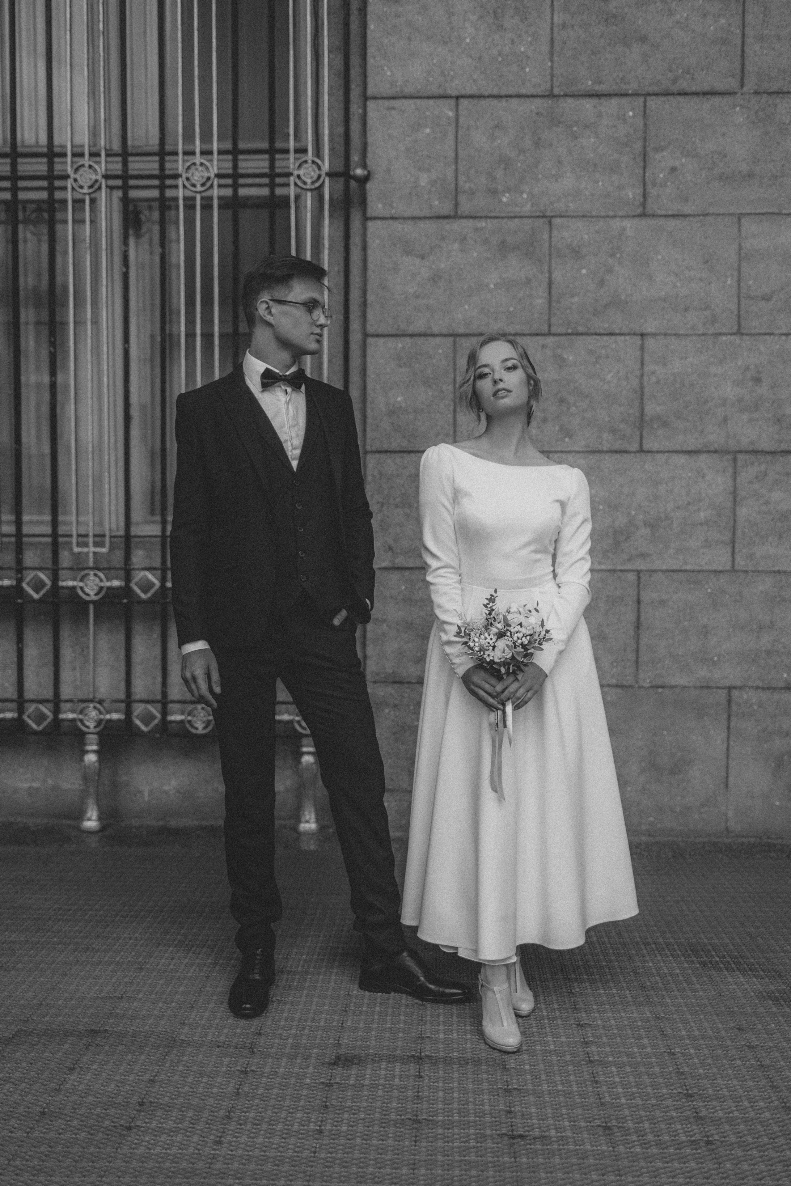 Фотосессия невесты Маргариты в свадебном платье Брижит миди от Бонжур. Свадебный салон-ателье Бонжур в Минске Bonjour