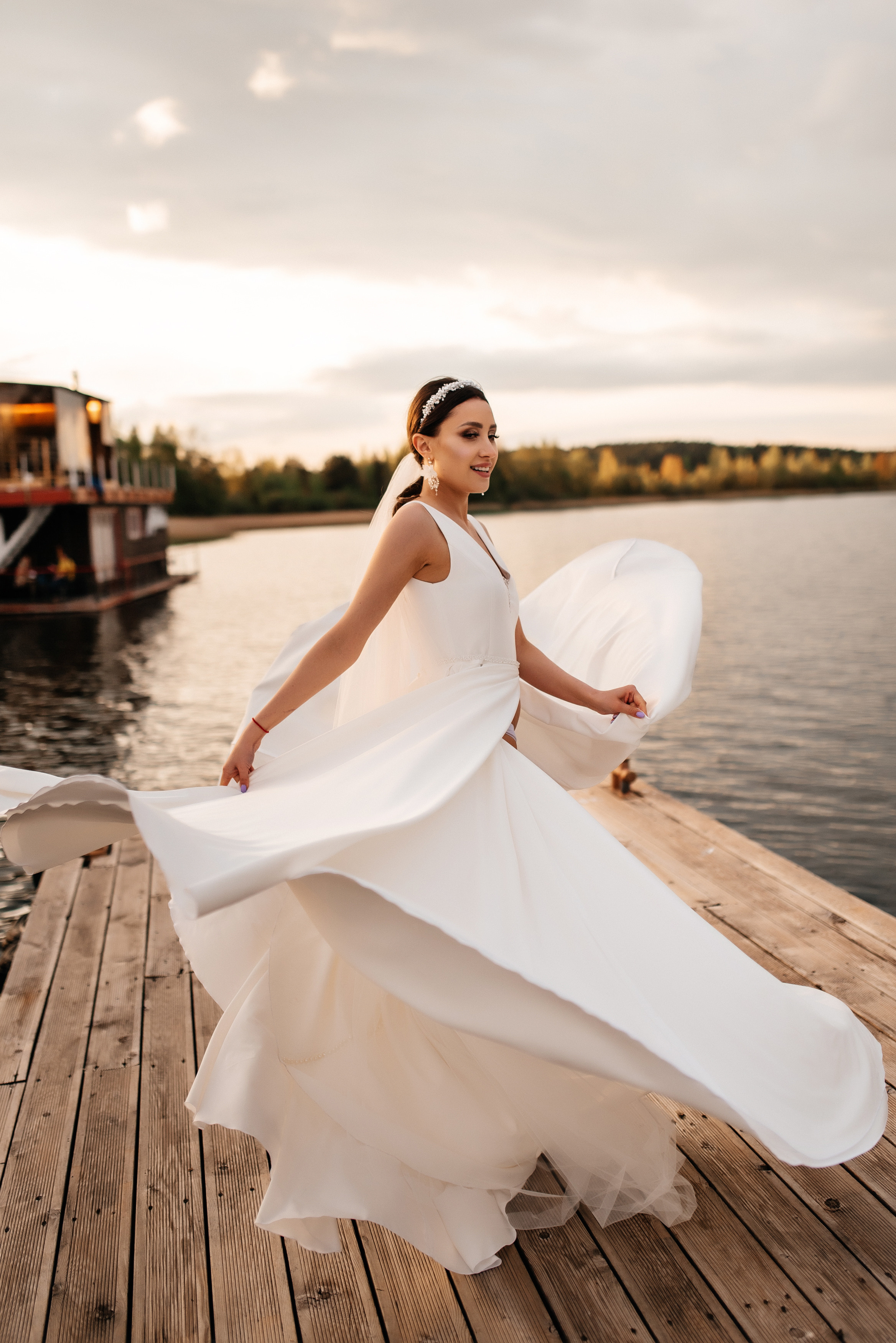 Василиса и Евгений. Свадебный салон-ателье Бонжур в Минске Bonjour