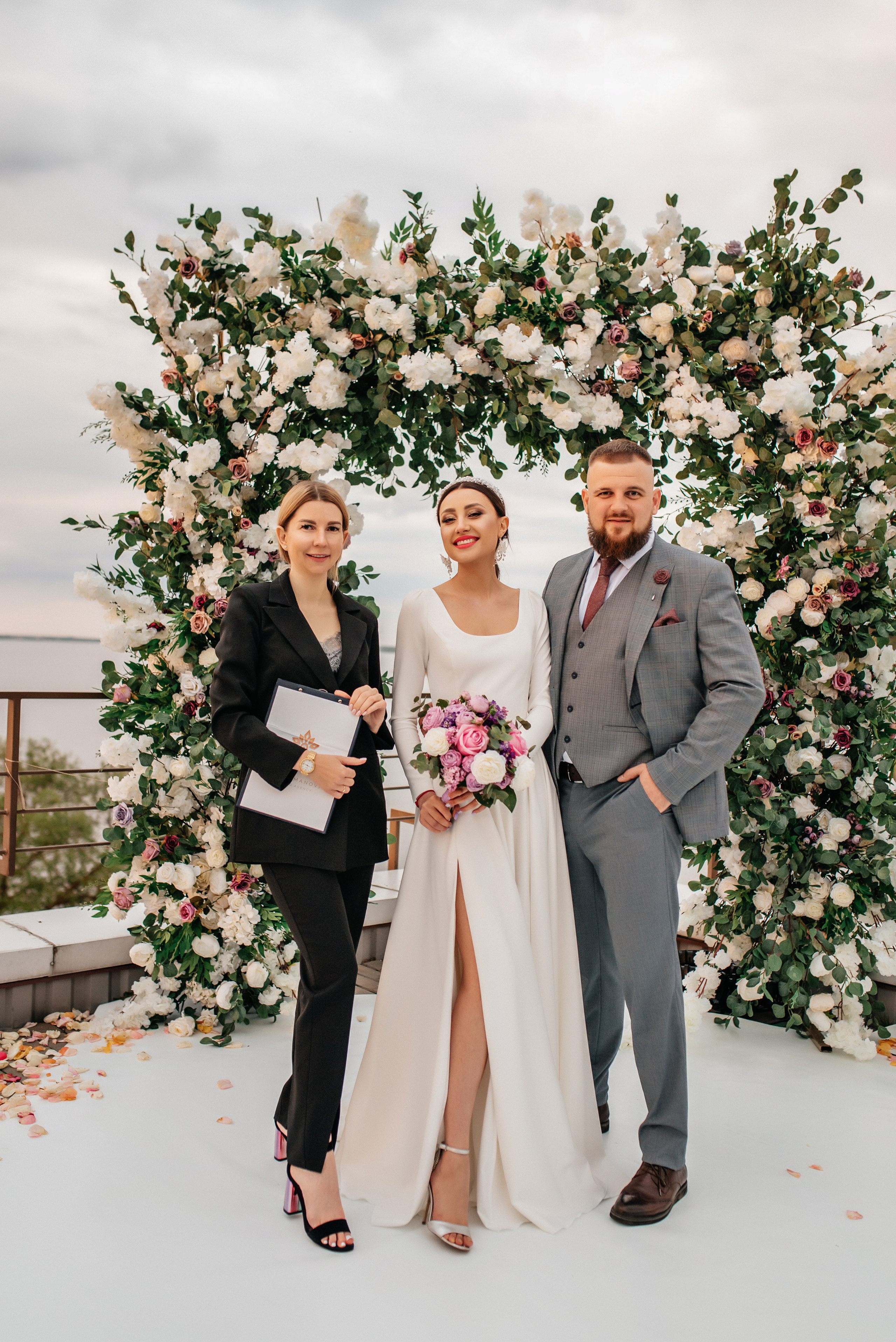 Василиса и Евгений. Свадебный салон-ателье Бонжур в Минске Bonjour