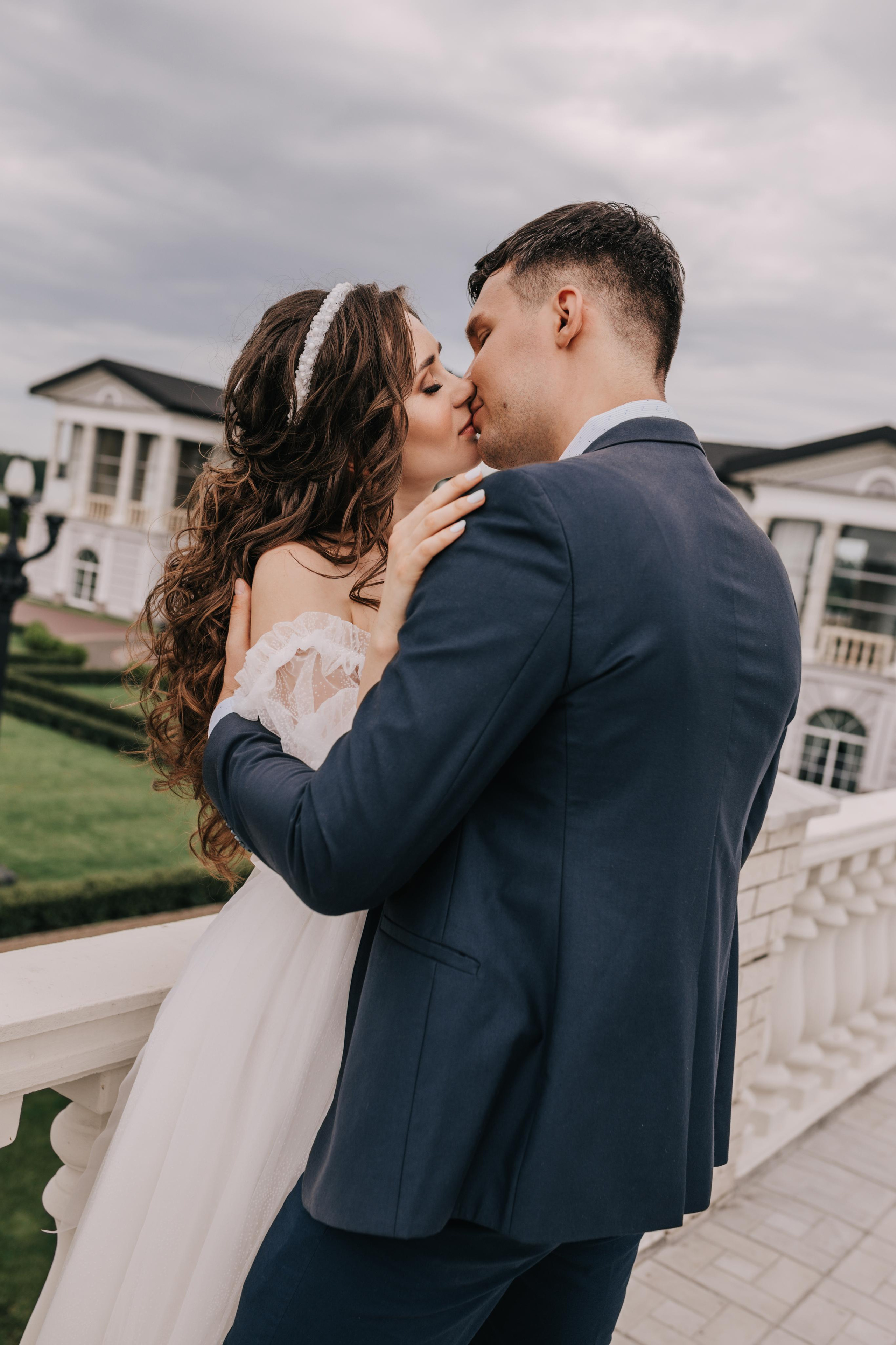 Юля и Максим. Свадебный салон-ателье Бонжур в Минске Bonjour