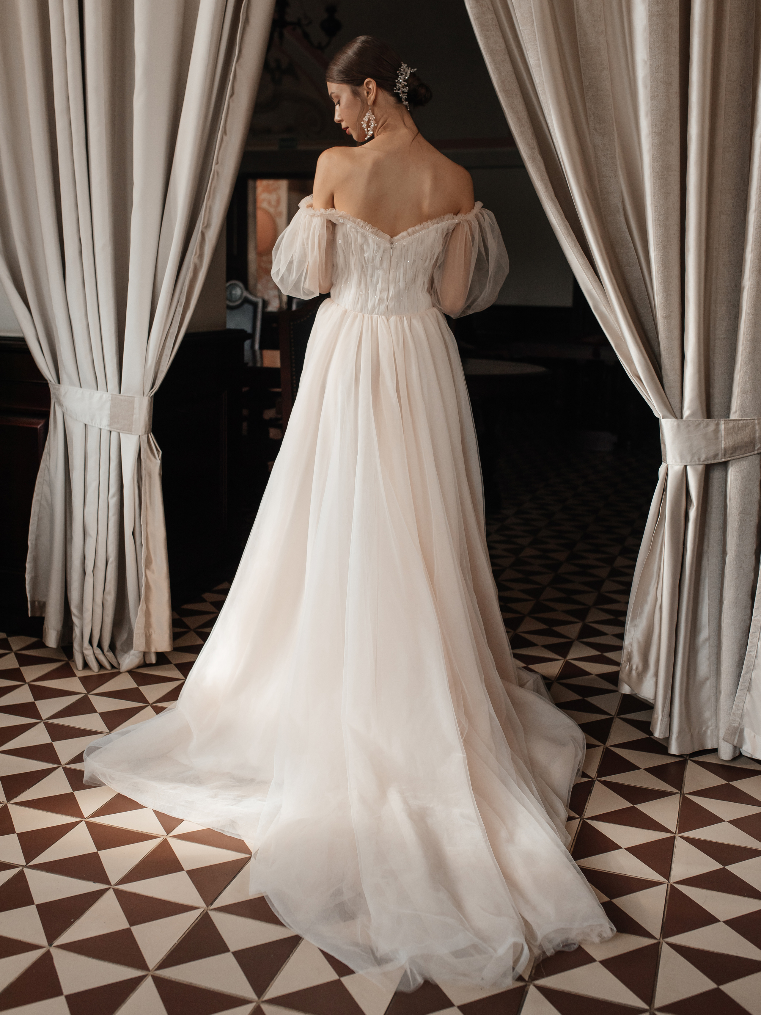 Валентин и Мария. Свадебный салон-ателье Бонжур в Минске Bonjour