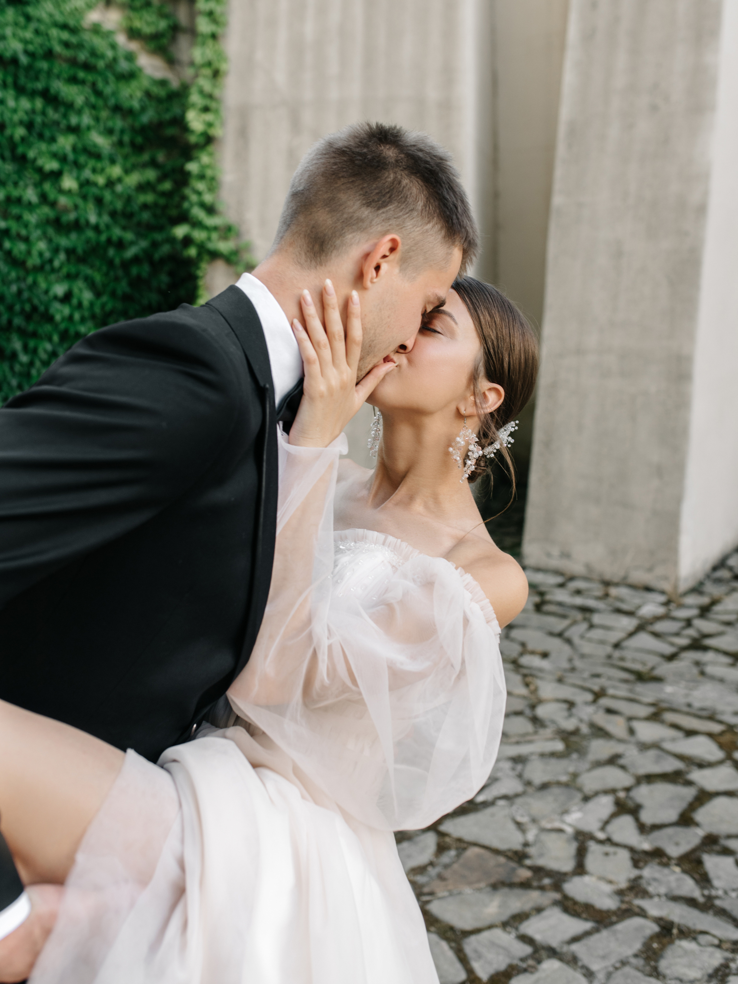 Валентин и Мария. Свадебный салон-ателье Бонжур в Минске Bonjour