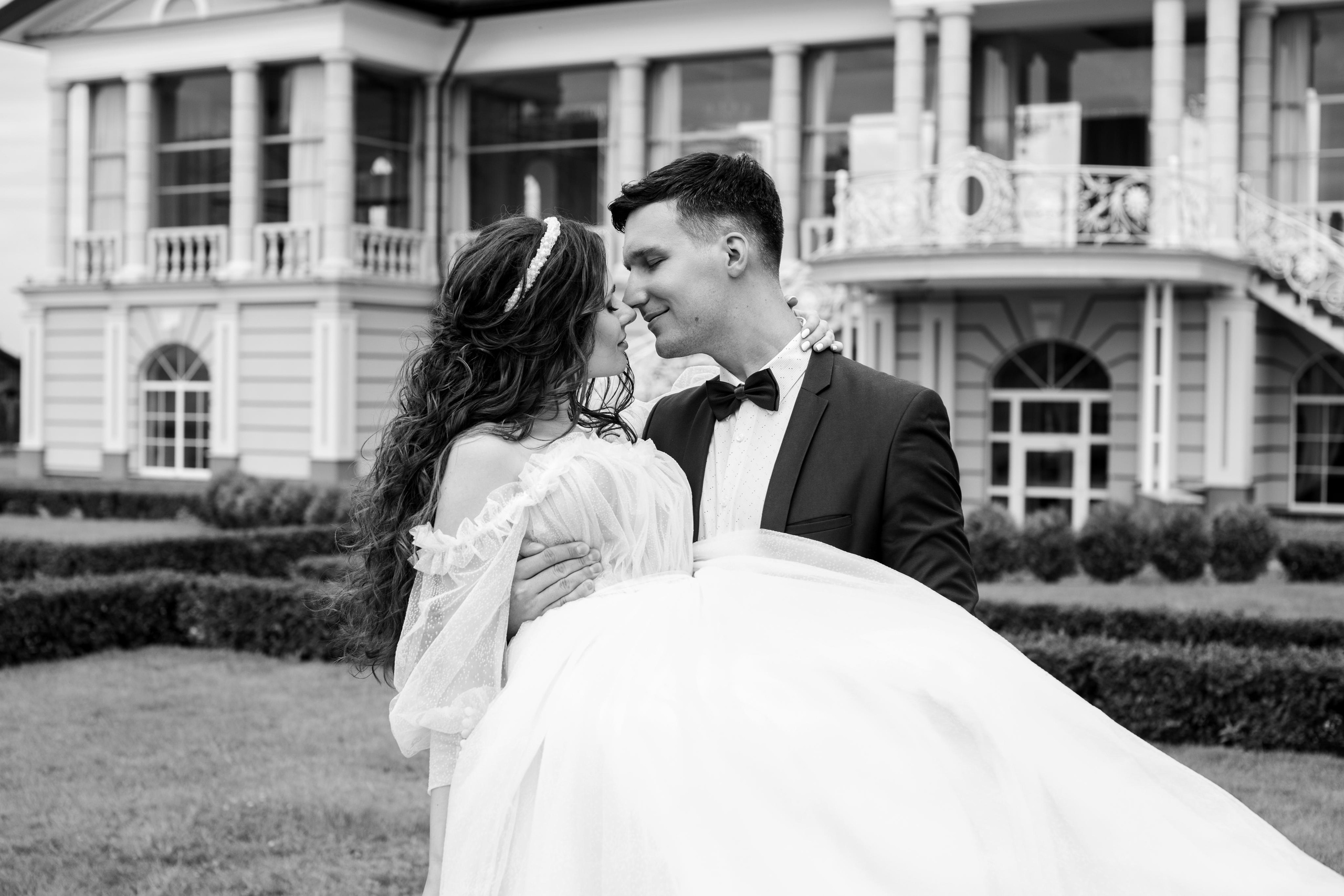 Юля и Максим. Свадебный салон-ателье Бонжур в Минске Bonjour