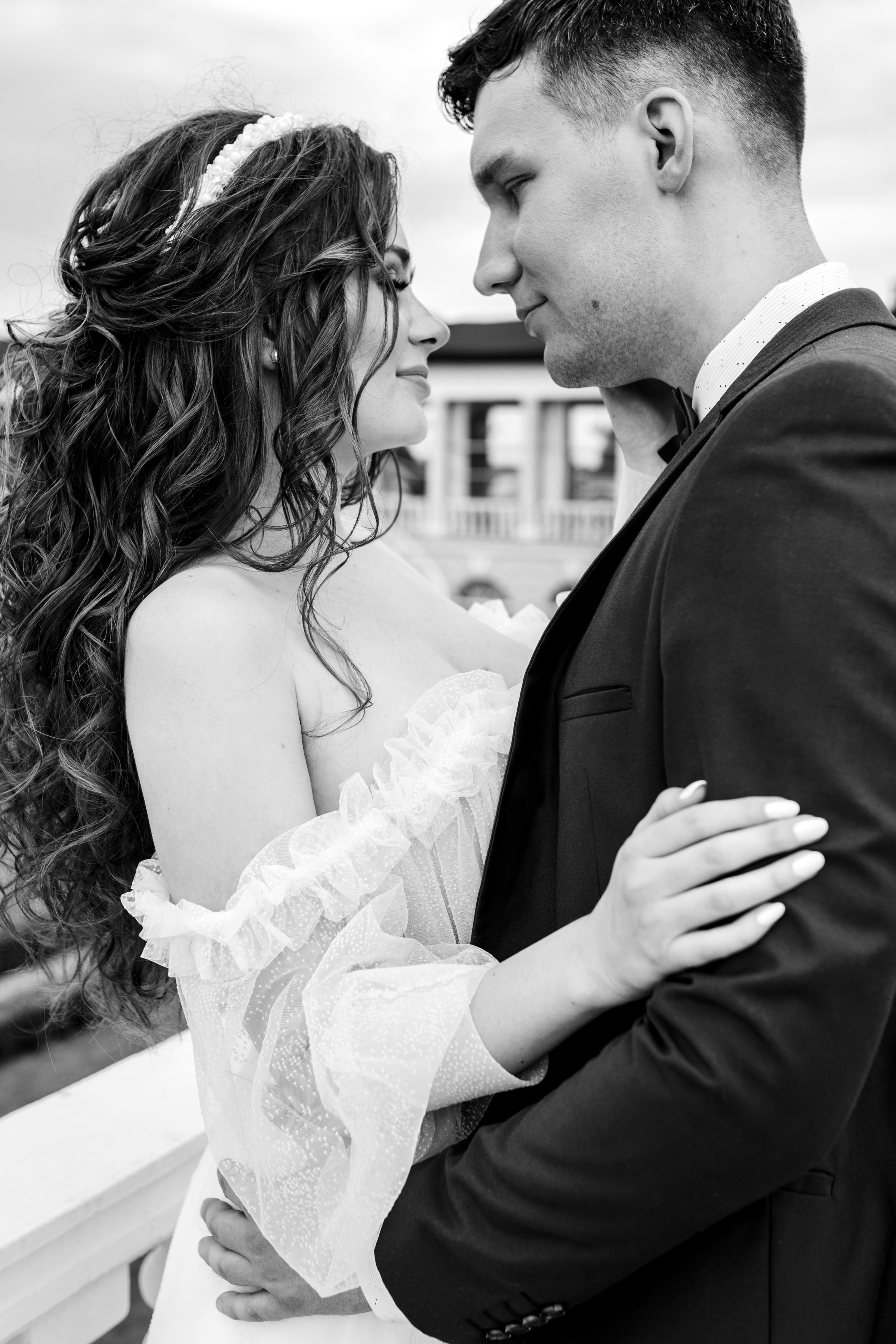 Юля и Максим. Свадебный салон-ателье Бонжур в Минске Bonjour