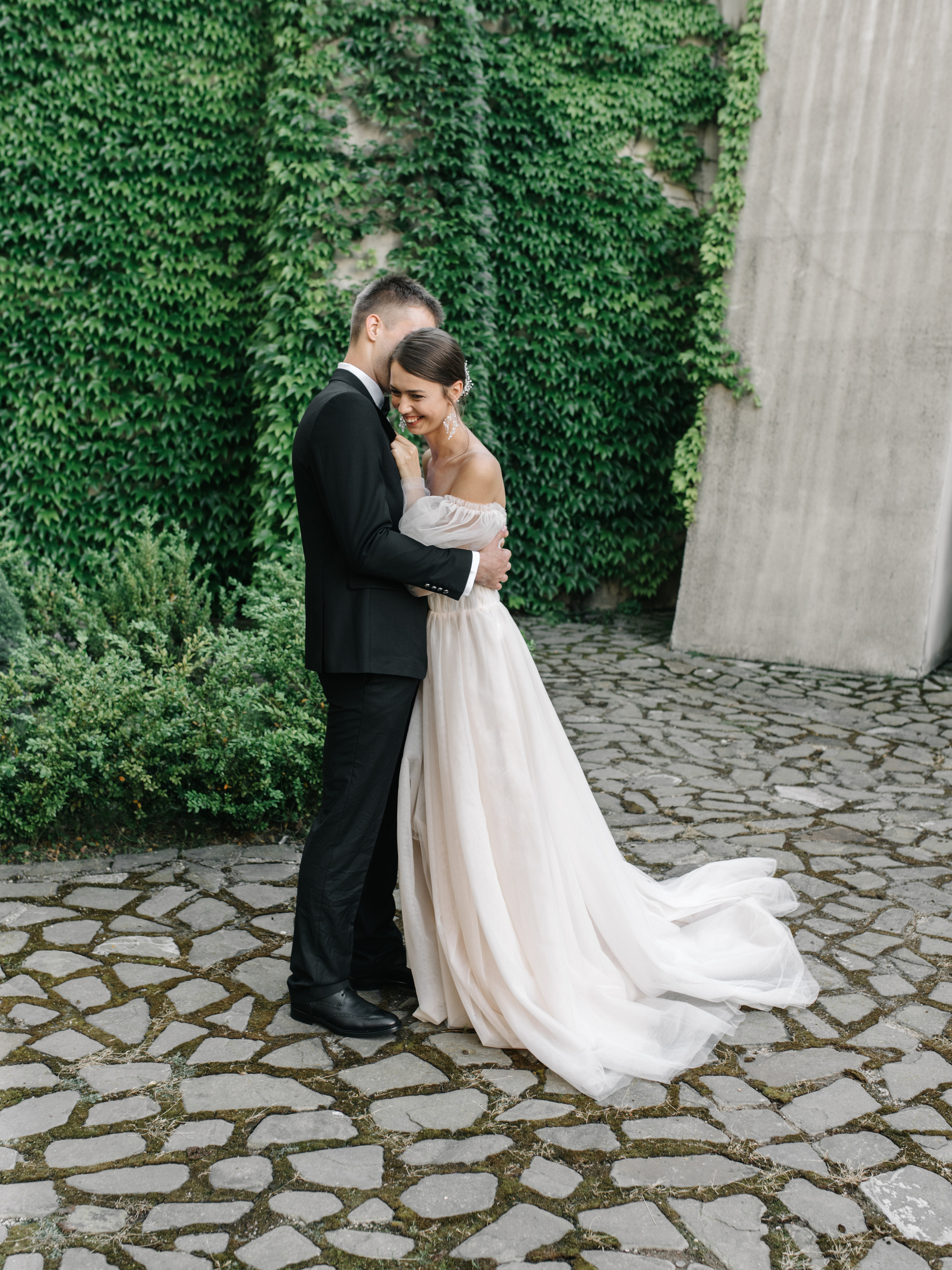 Валентин и Мария. Свадебный салон-ателье Бонжур в Минске Bonjour