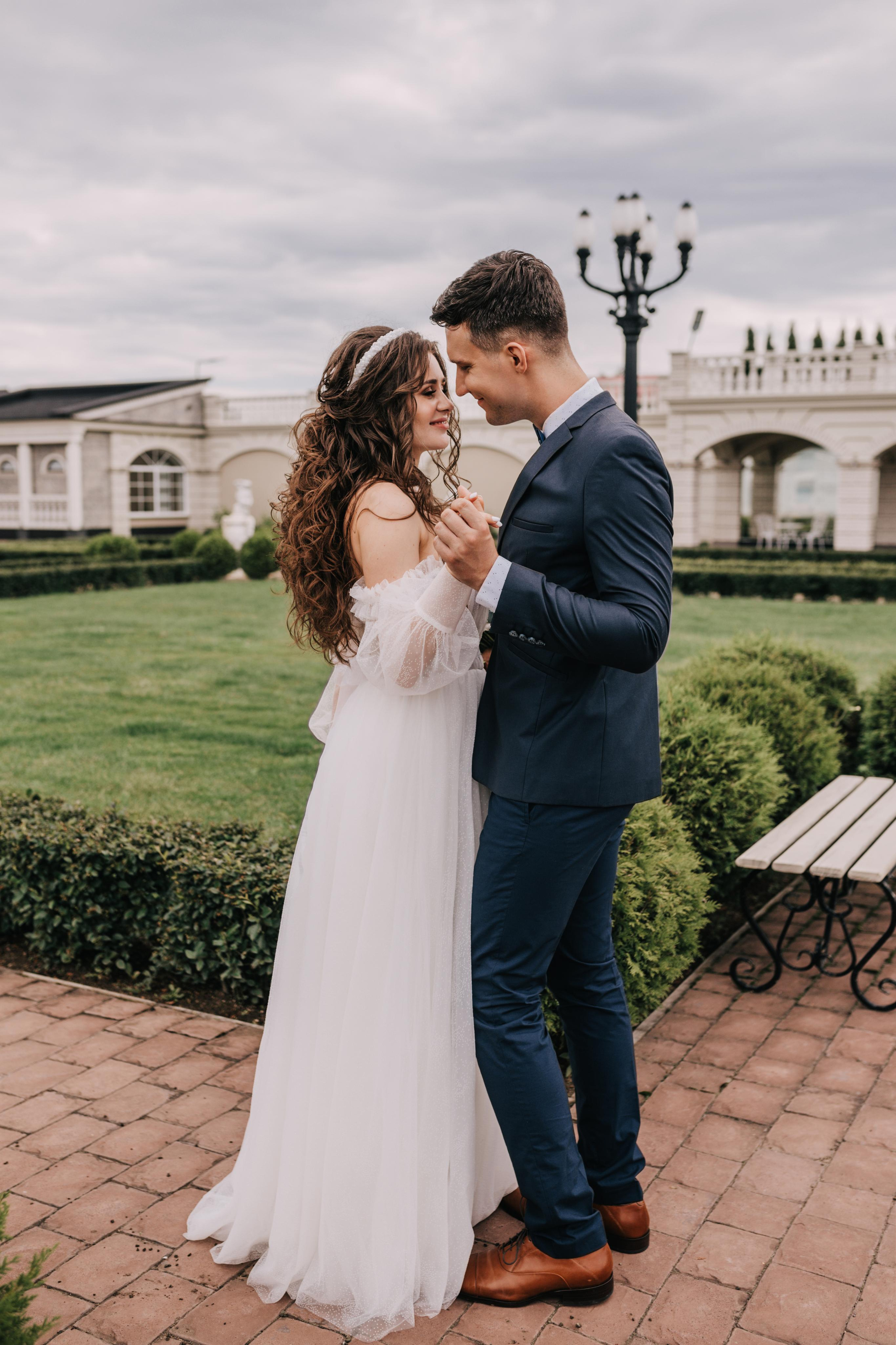 Юля и Максим. Свадебный салон-ателье Бонжур в Минске Bonjour