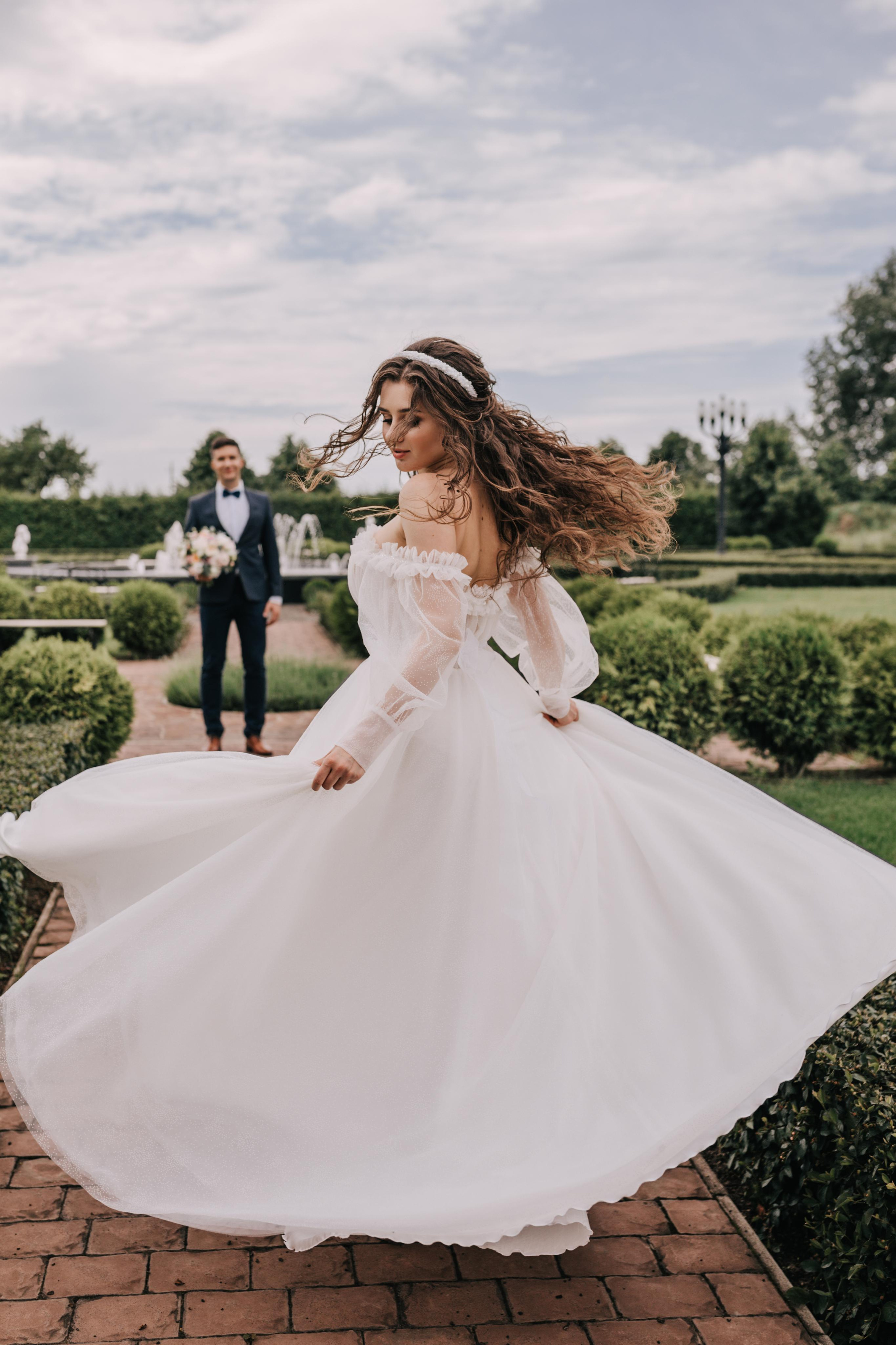 Юля и Максим. Свадебный салон-ателье Бонжур в Минске Bonjour