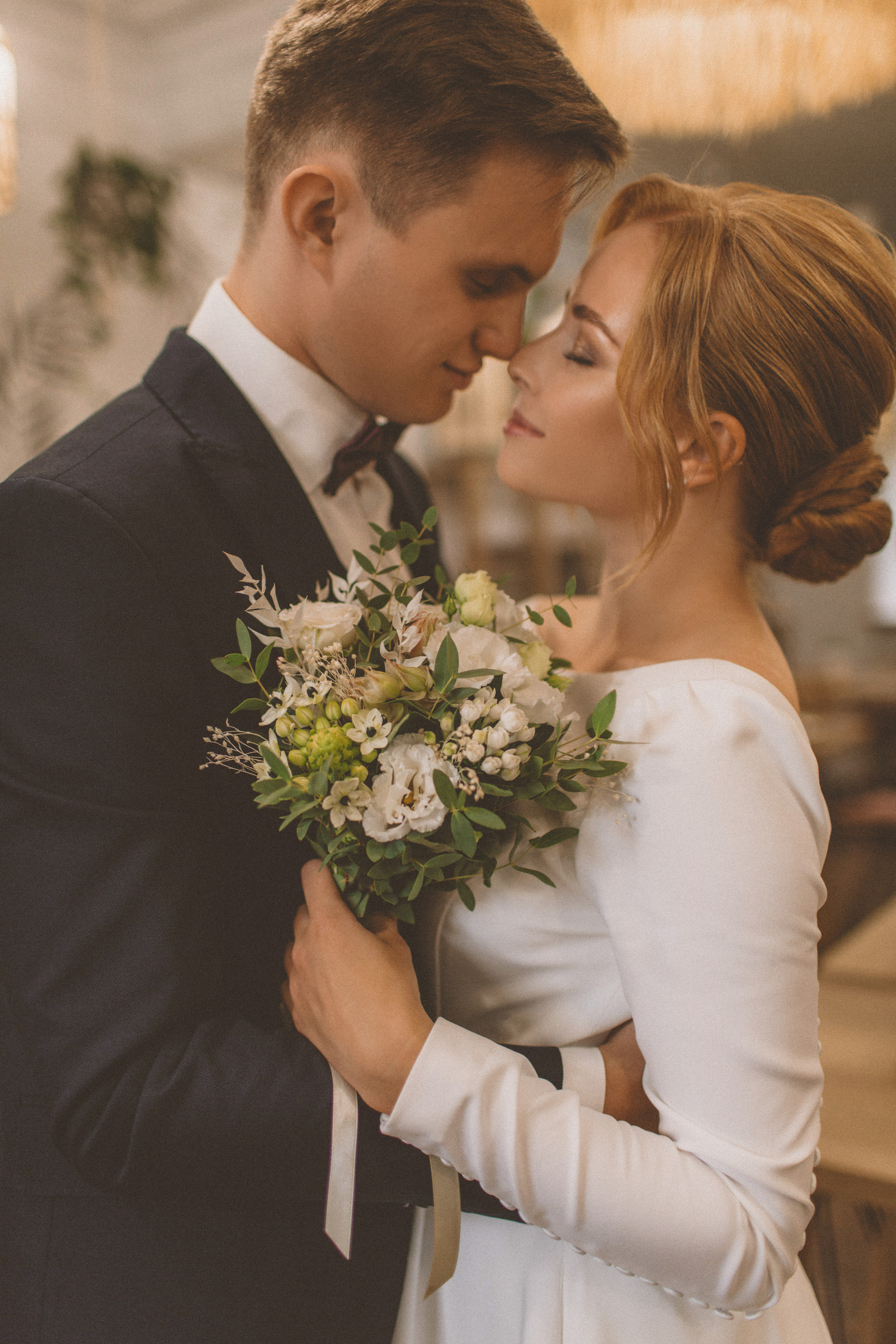 Фотосессия невесты Маргариты в свадебном платье Брижит миди от Бонжур. Свадебный салон-ателье Бонжур в Минске Bonjour