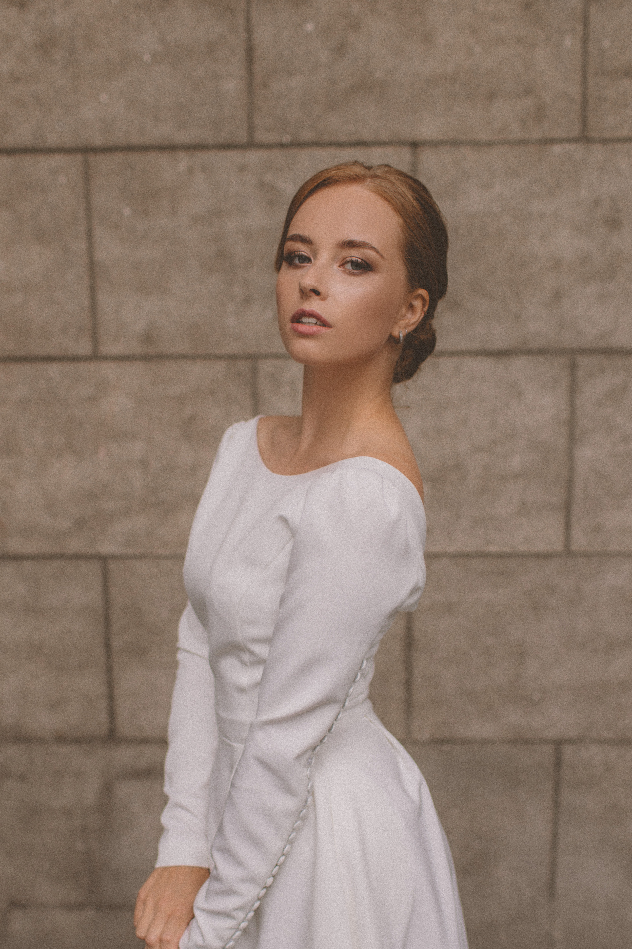 Фотосессия невесты Маргариты в свадебном платье Брижит миди от Бонжур. Свадебный салон-ателье Бонжур в Минске Bonjour