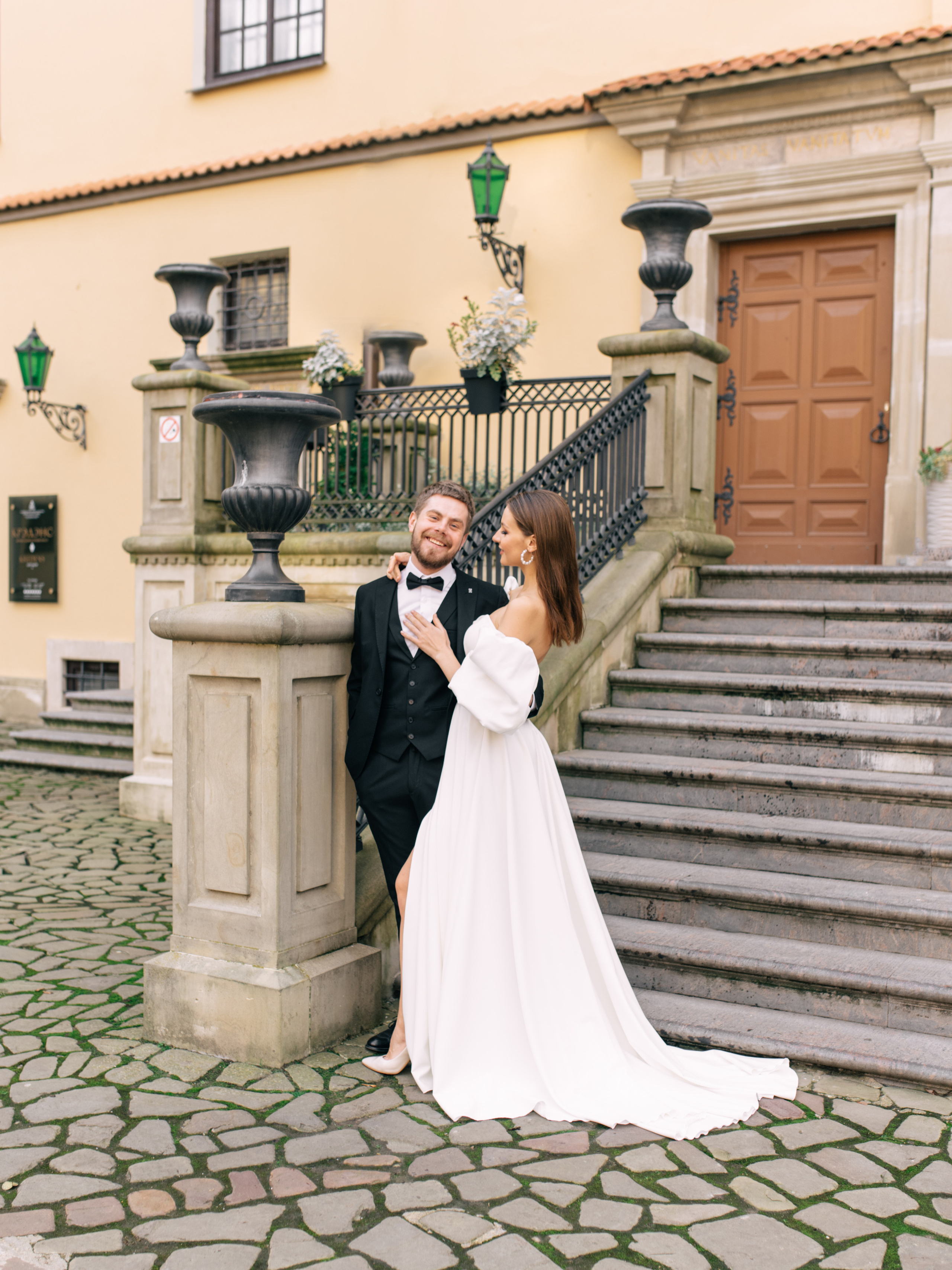 Александр и Валерия. Свадебный салон-ателье Бонжур в Минске Bonjour