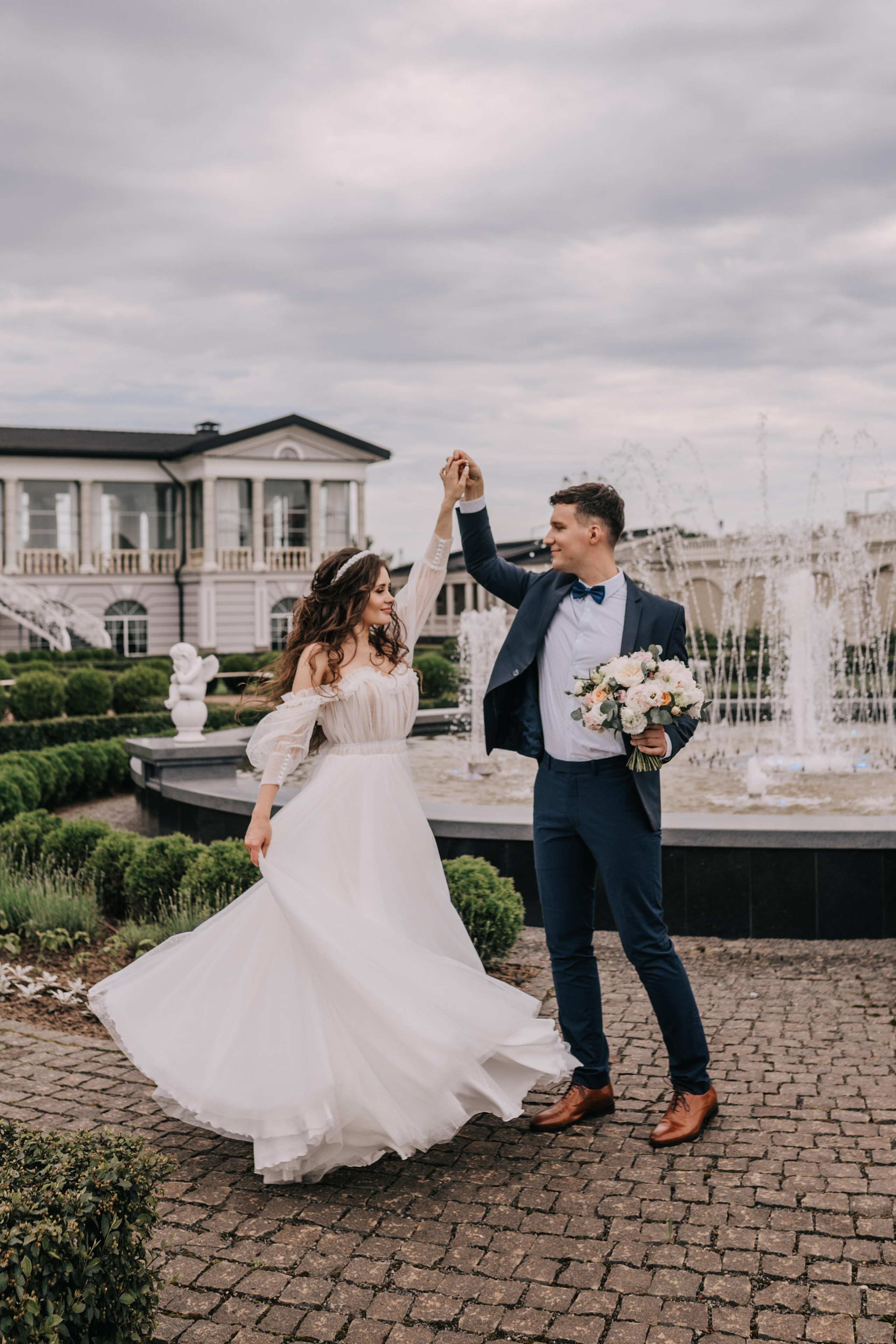 Юля и Максим. Свадебный салон-ателье Бонжур в Минске Bonjour