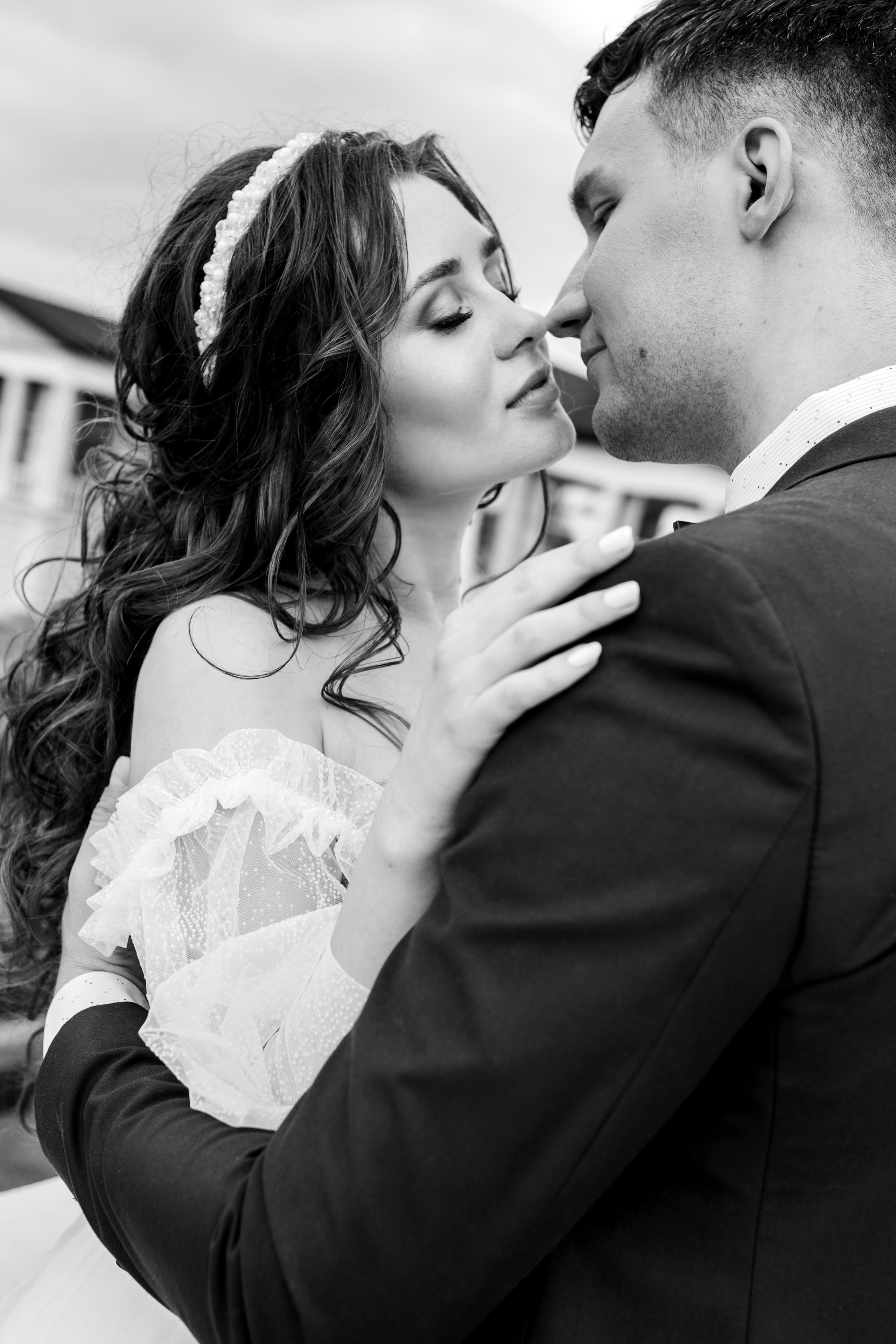 Юля и Максим. Свадебный салон-ателье Бонжур в Минске Bonjour