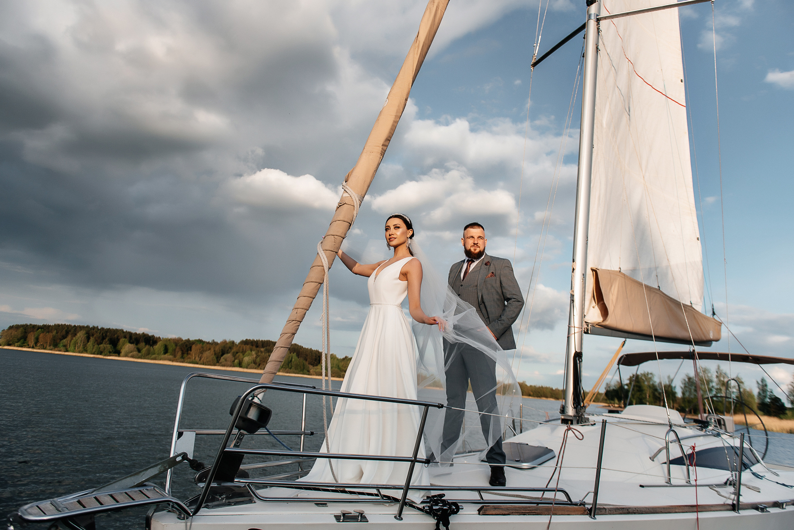 Василиса и Евгений. Свадебный салон-ателье Бонжур в Минске Bonjour