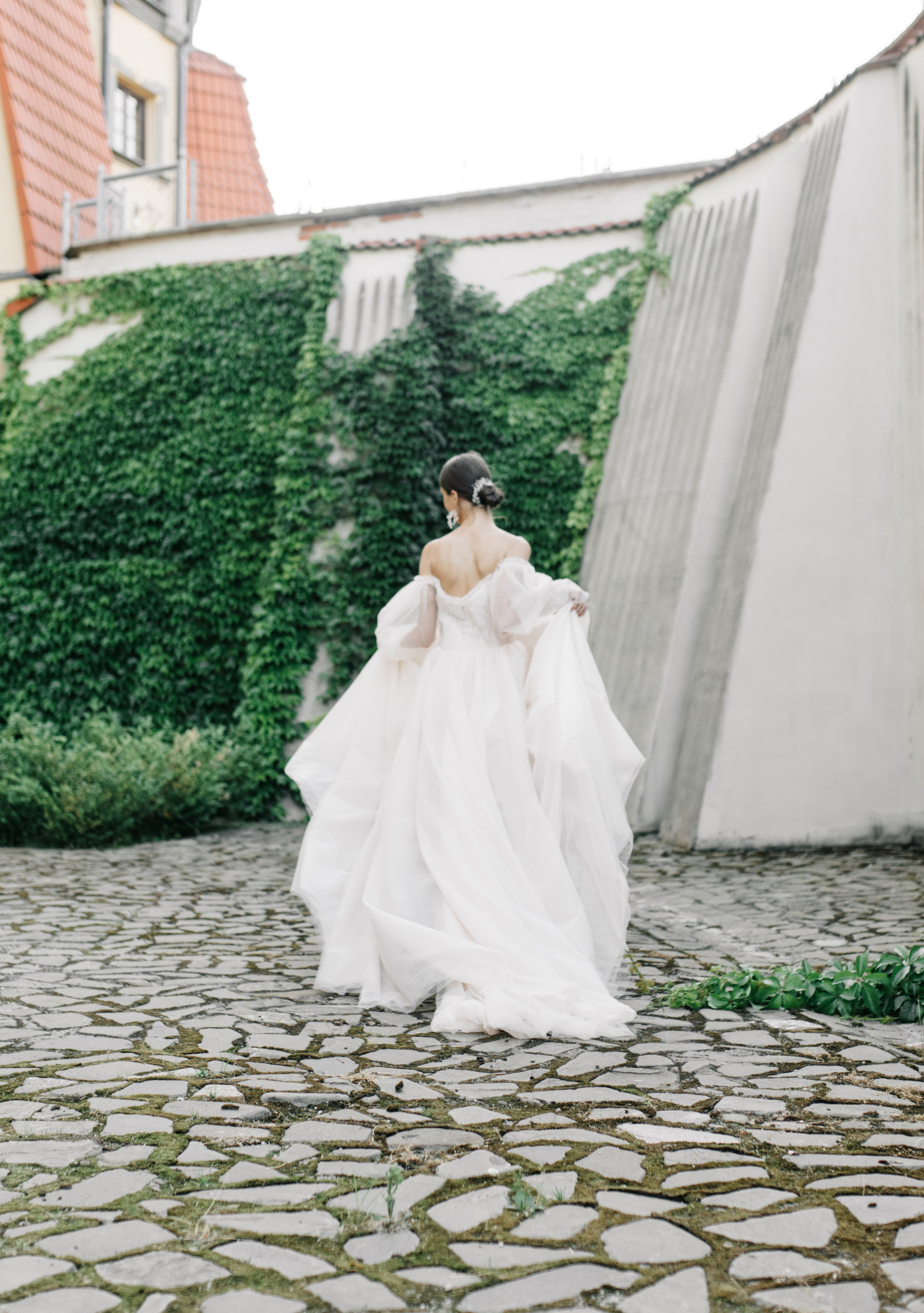 Валентин и Мария. Свадебный салон-ателье Бонжур в Минске Bonjour