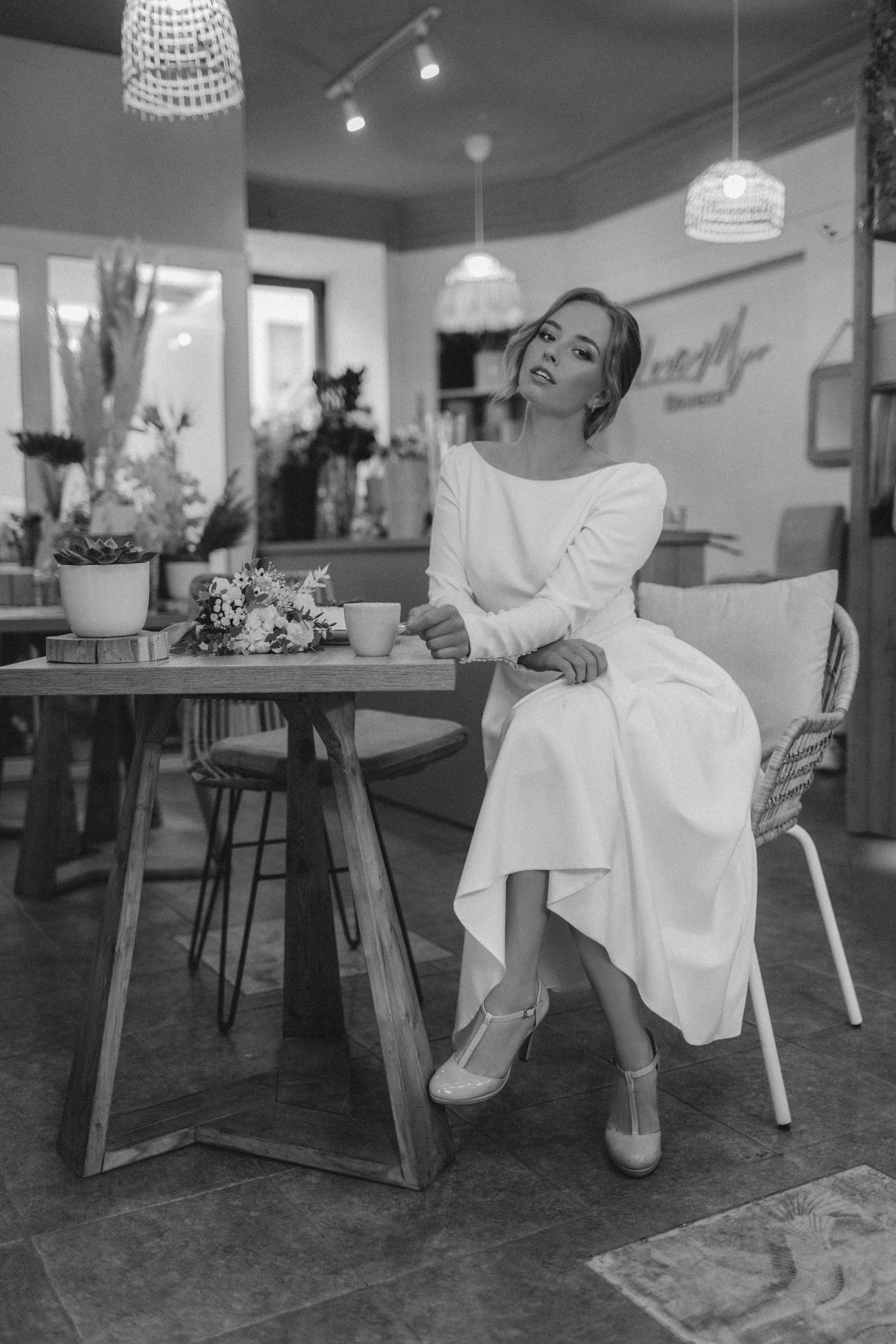 Фотосессия невесты Маргариты в свадебном платье Брижит миди от Бонжур. Свадебный салон-ателье Бонжур в Минске Bonjour