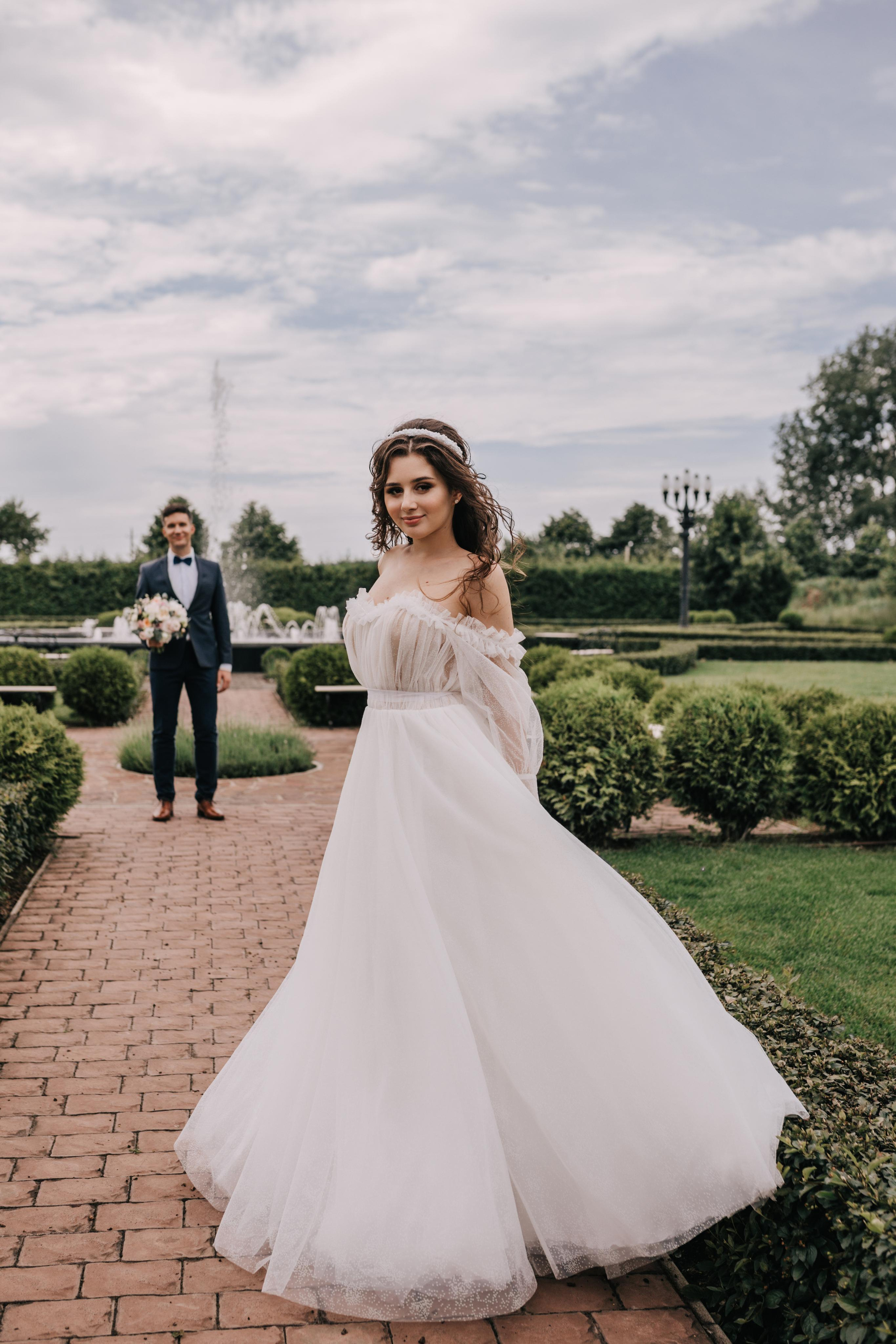 Юля и Максим. Свадебный салон-ателье Бонжур в Минске Bonjour