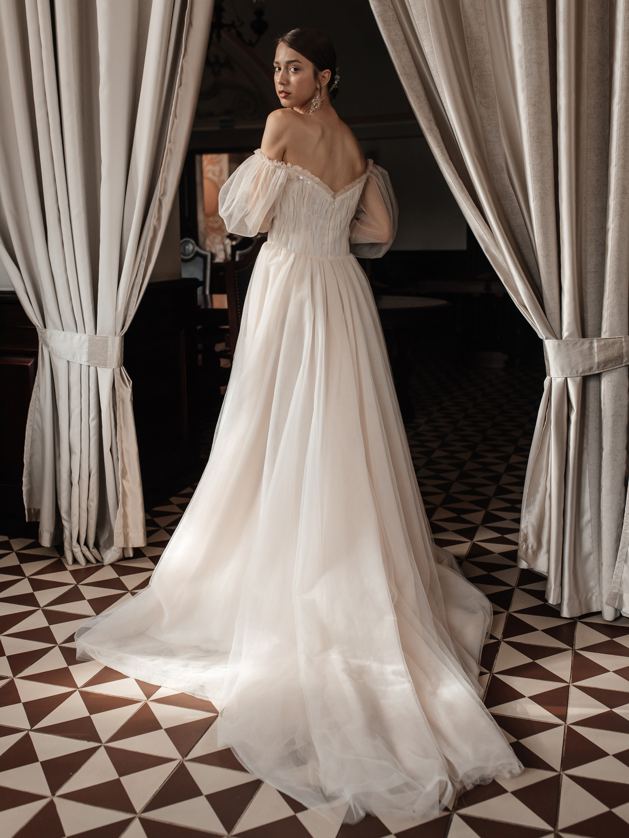 Валентин и Мария. Свадебный салон-ателье Бонжур в Минске Bonjour