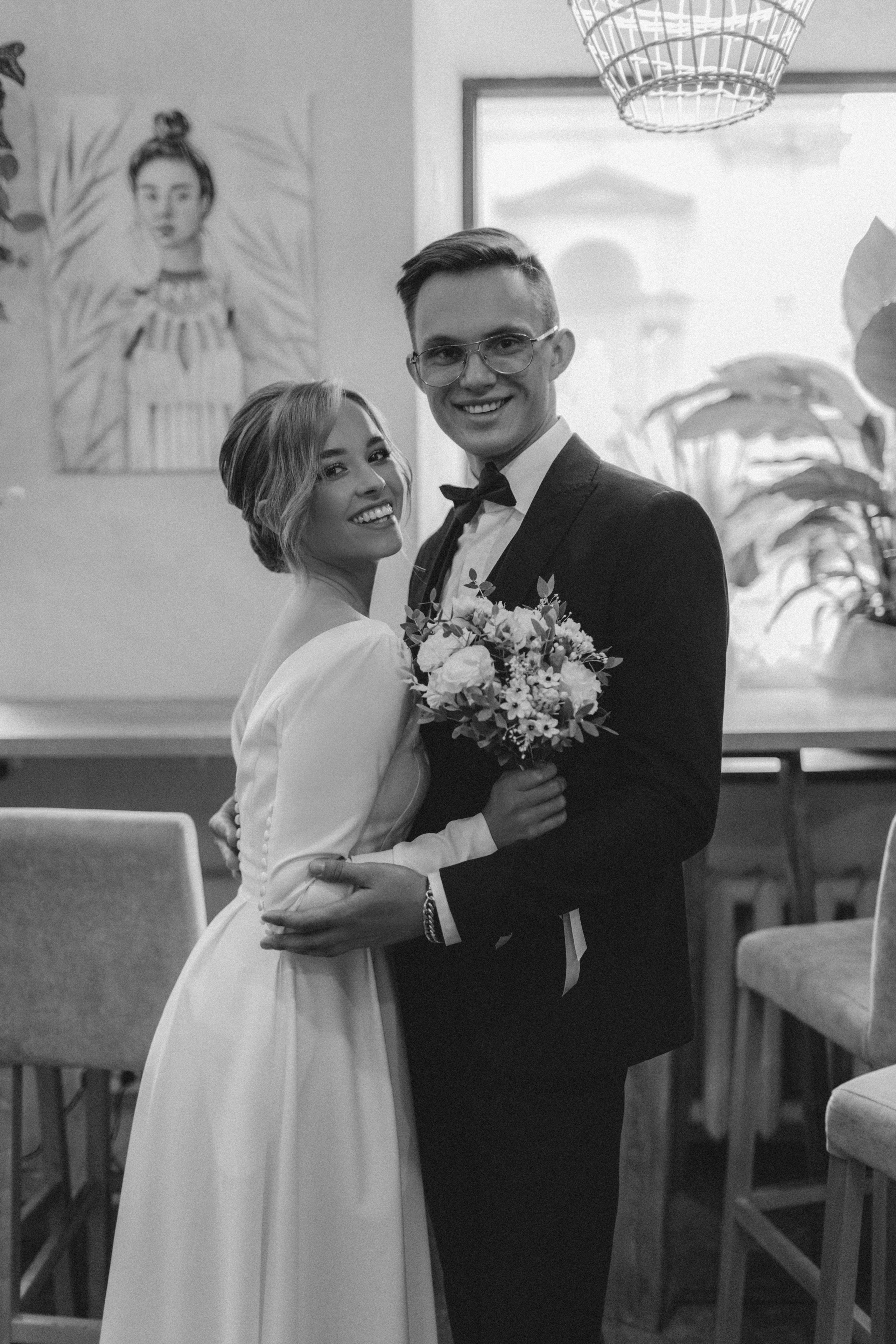 Фотосессия невесты Маргариты в свадебном платье Брижит миди от Бонжур. Свадебный салон-ателье Бонжур в Минске Bonjour