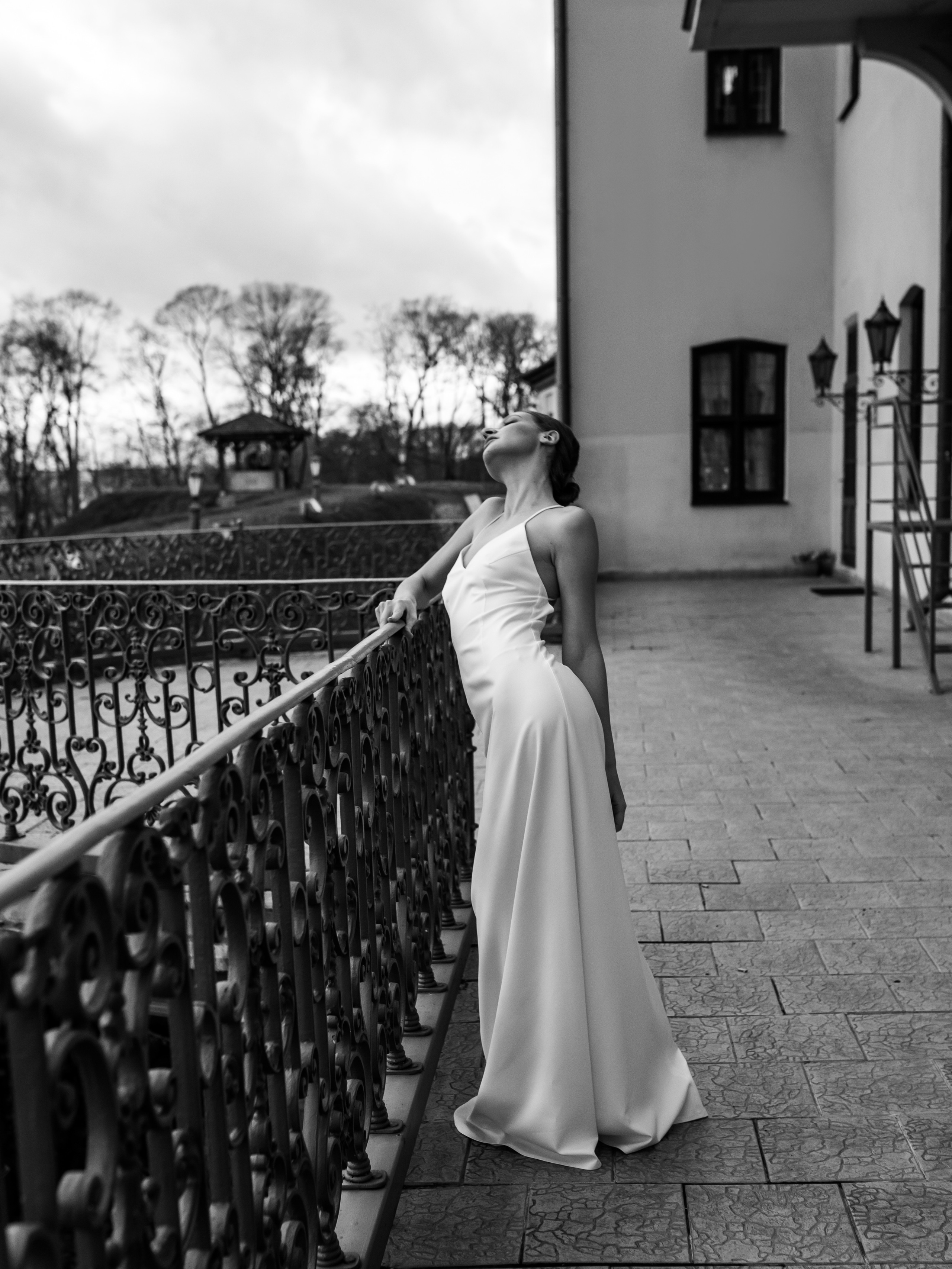 Фотосессия невесты Валерии в свадебном платье Лили  от салона Бонжур. Свадебный салон-ателье Бонжур в Минске Bonjour