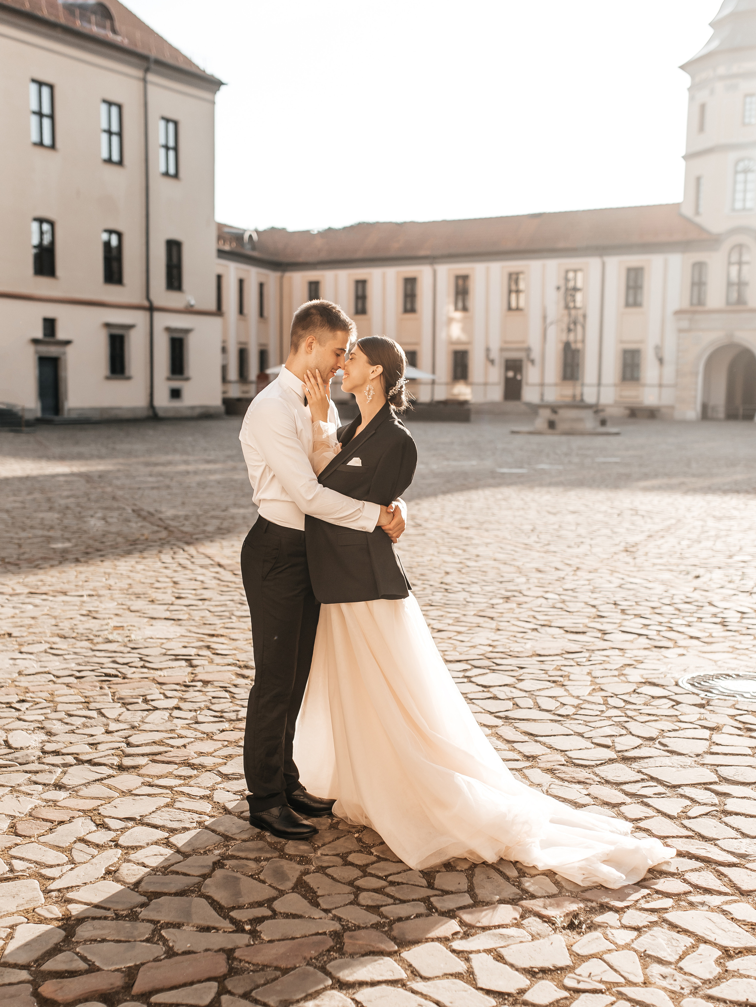 Валентин и Мария. Свадебный салон-ателье Бонжур в Минске Bonjour