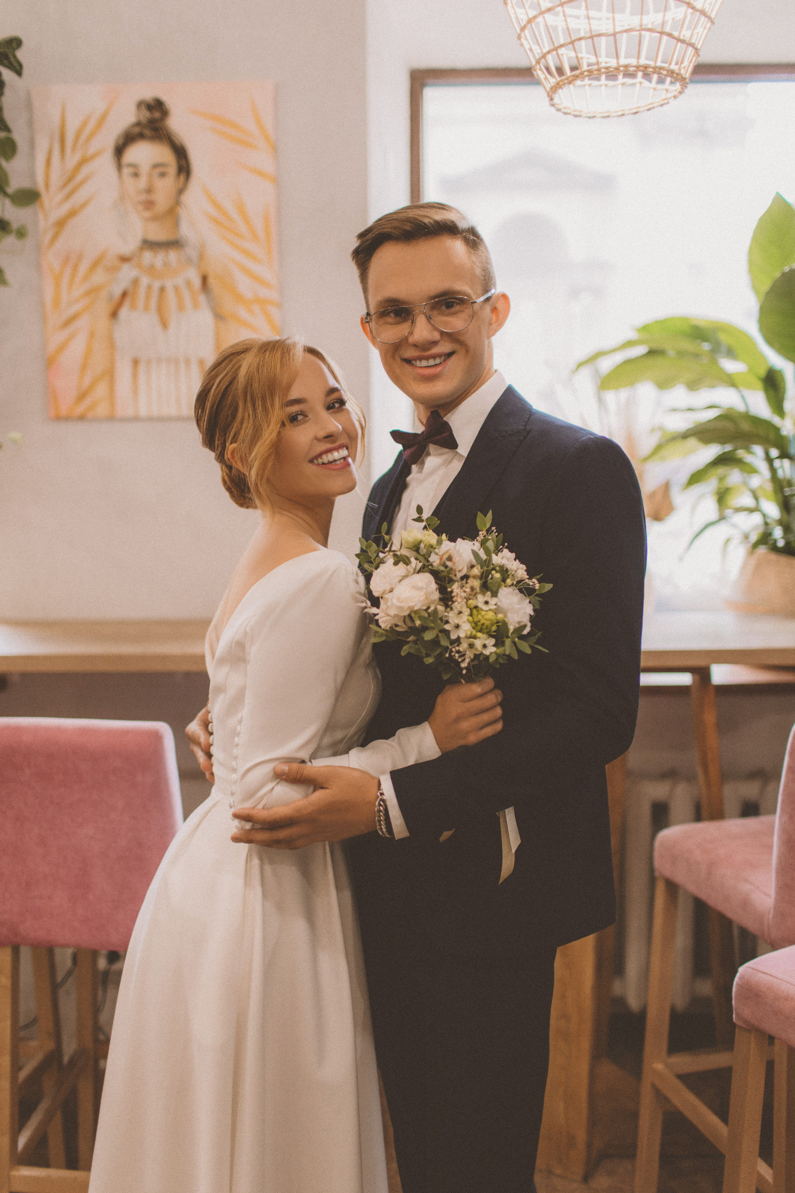 Фотосессия невесты Маргариты в свадебном платье Брижит миди от Бонжур. Свадебный салон-ателье Бонжур в Минске Bonjour