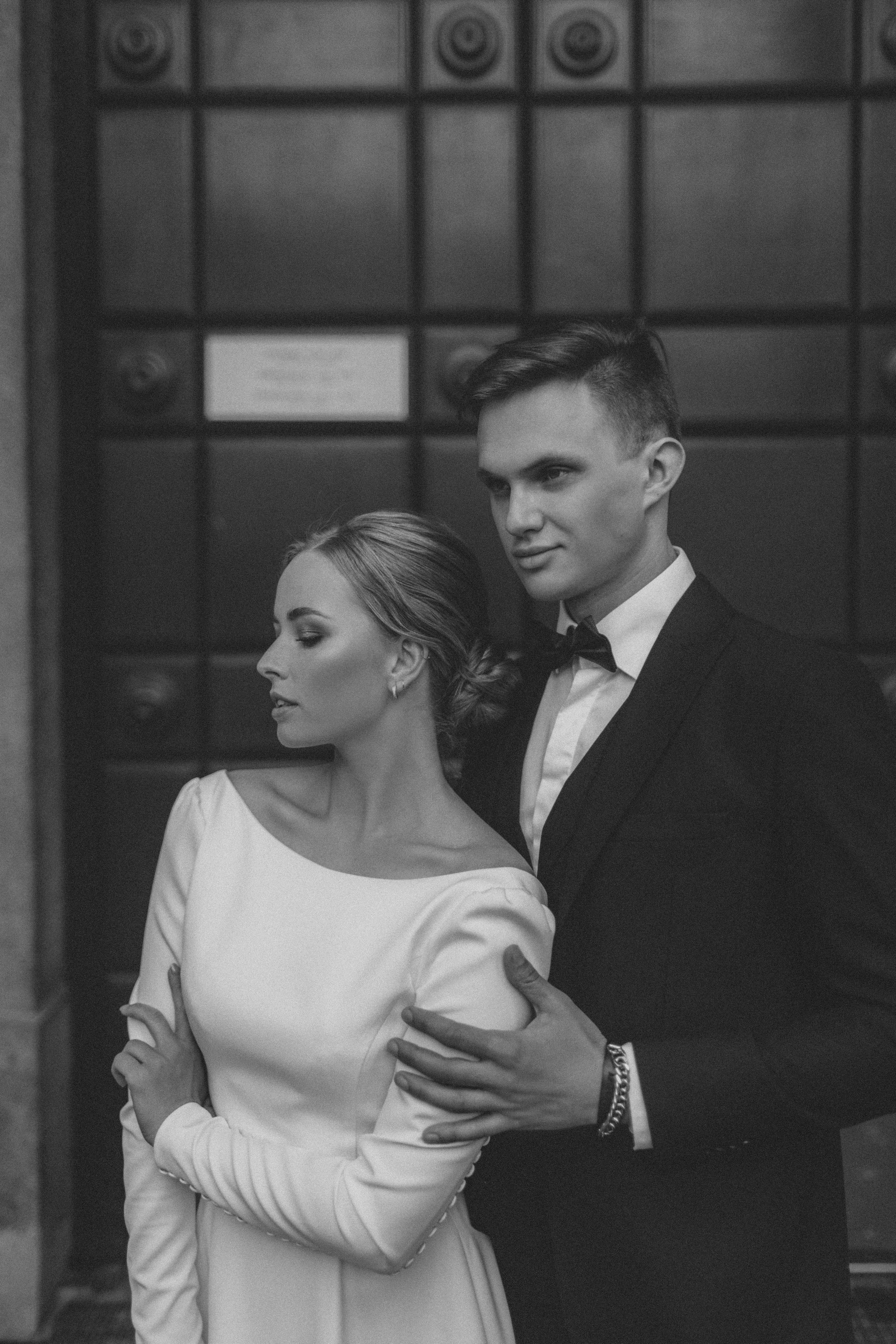 Фотосессия невесты Маргариты в свадебном платье Брижит миди от Бонжур. Свадебный салон-ателье Бонжур в Минске Bonjour