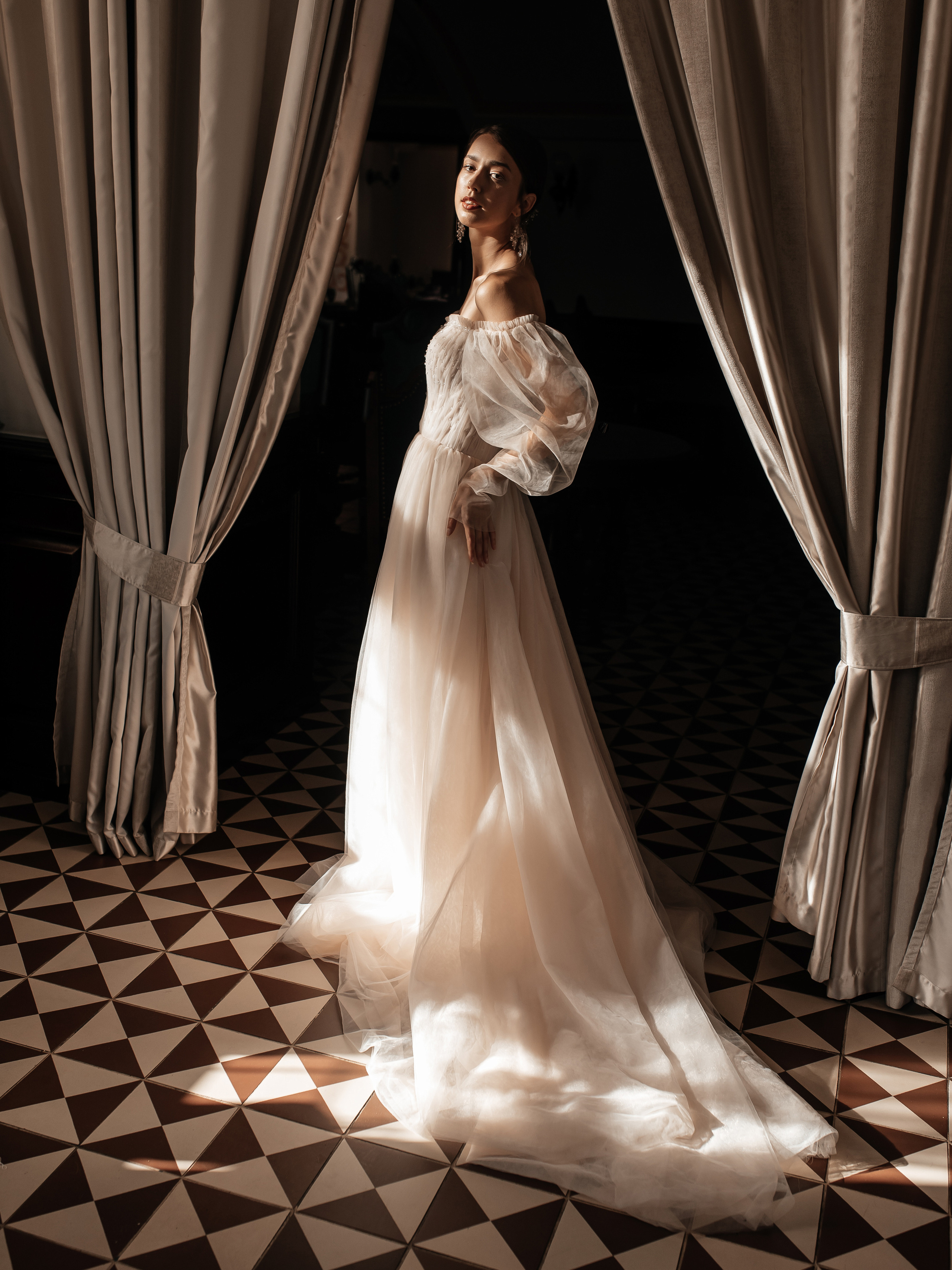 Валентин и Мария. Свадебный салон-ателье Бонжур в Минске Bonjour