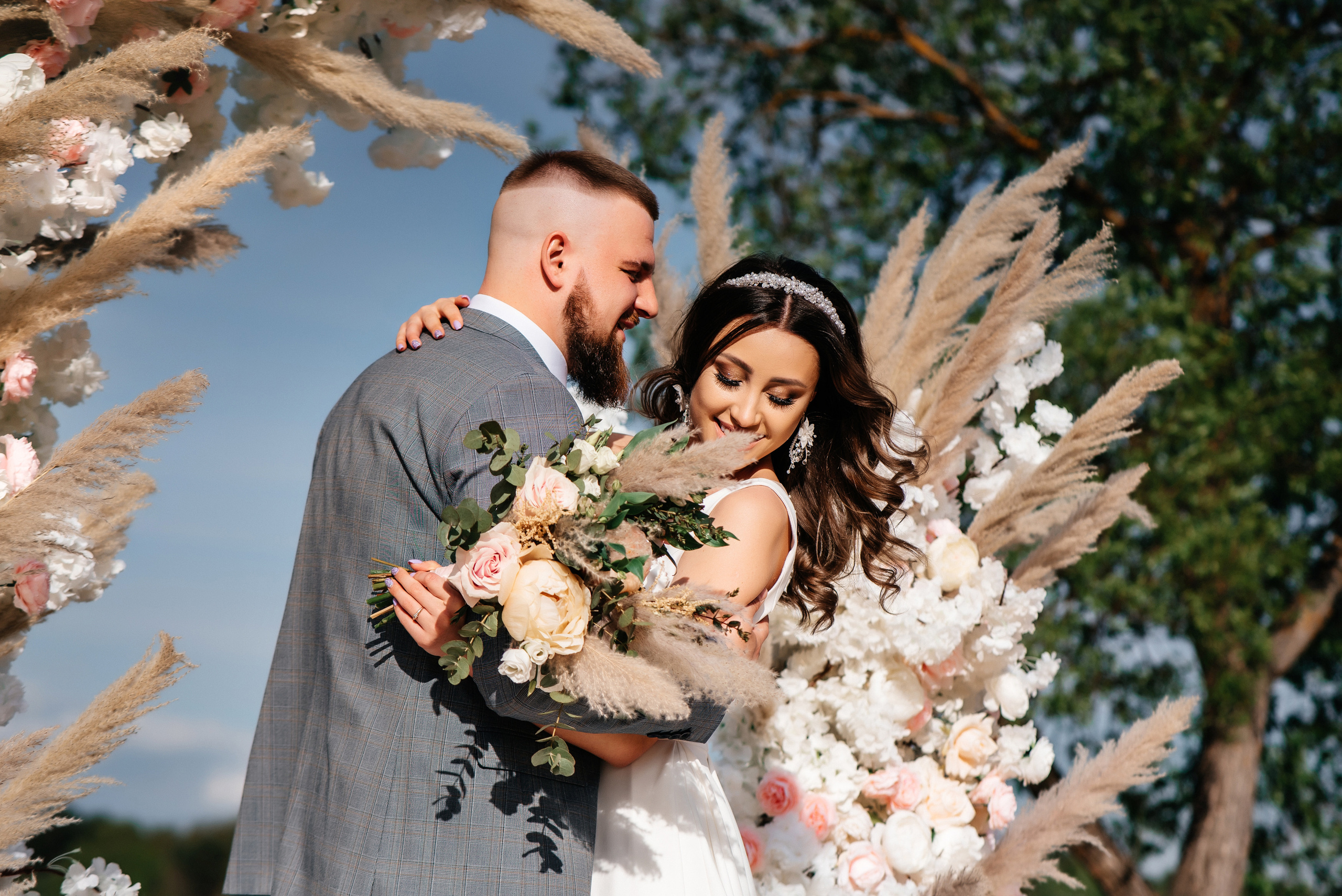 Василиса и Евгений. Свадебный салон-ателье Бонжур в Минске Bonjour