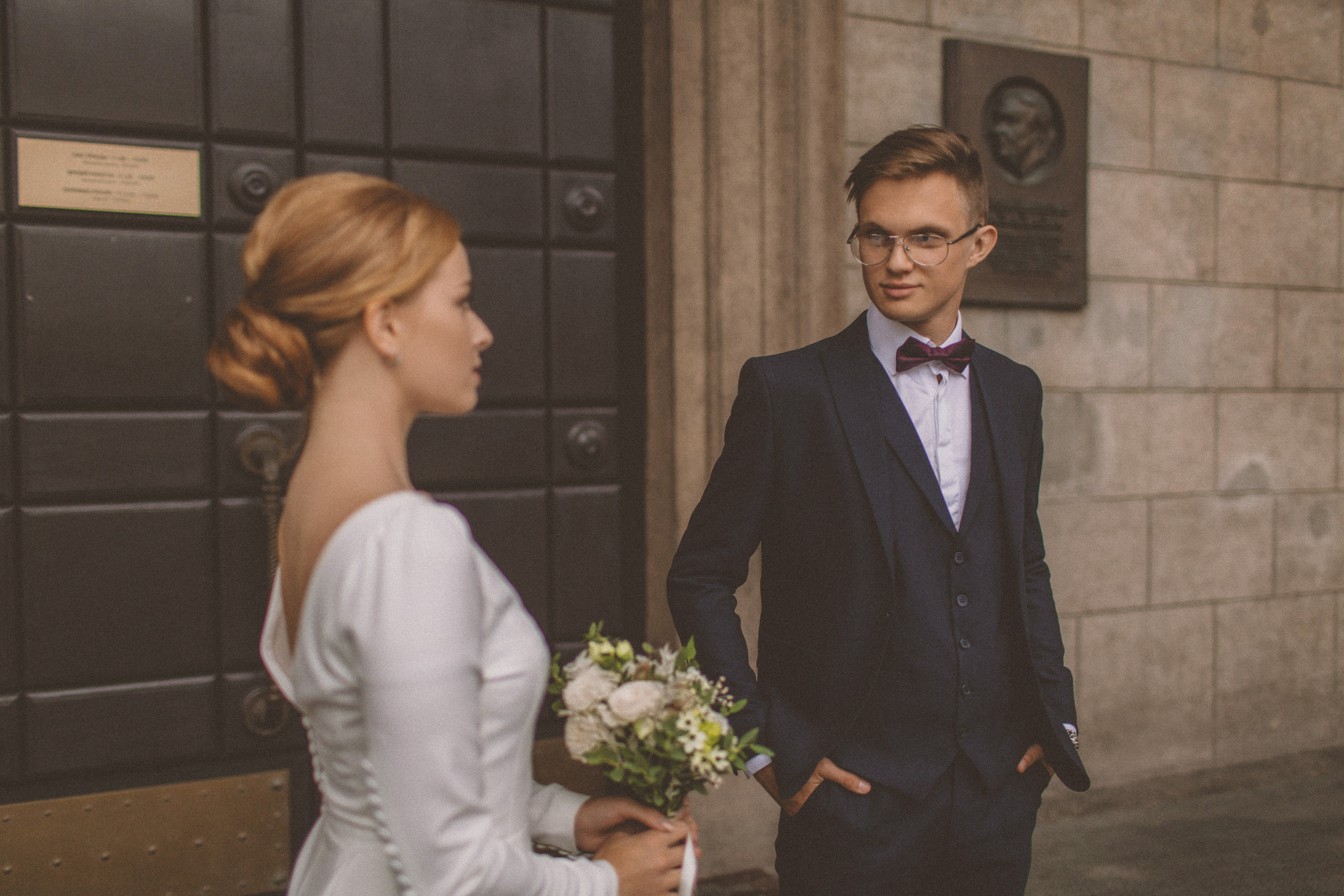 Фотосессия невесты Маргариты в свадебном платье Брижит миди от Бонжур. Свадебный салон-ателье Бонжур в Минске Bonjour