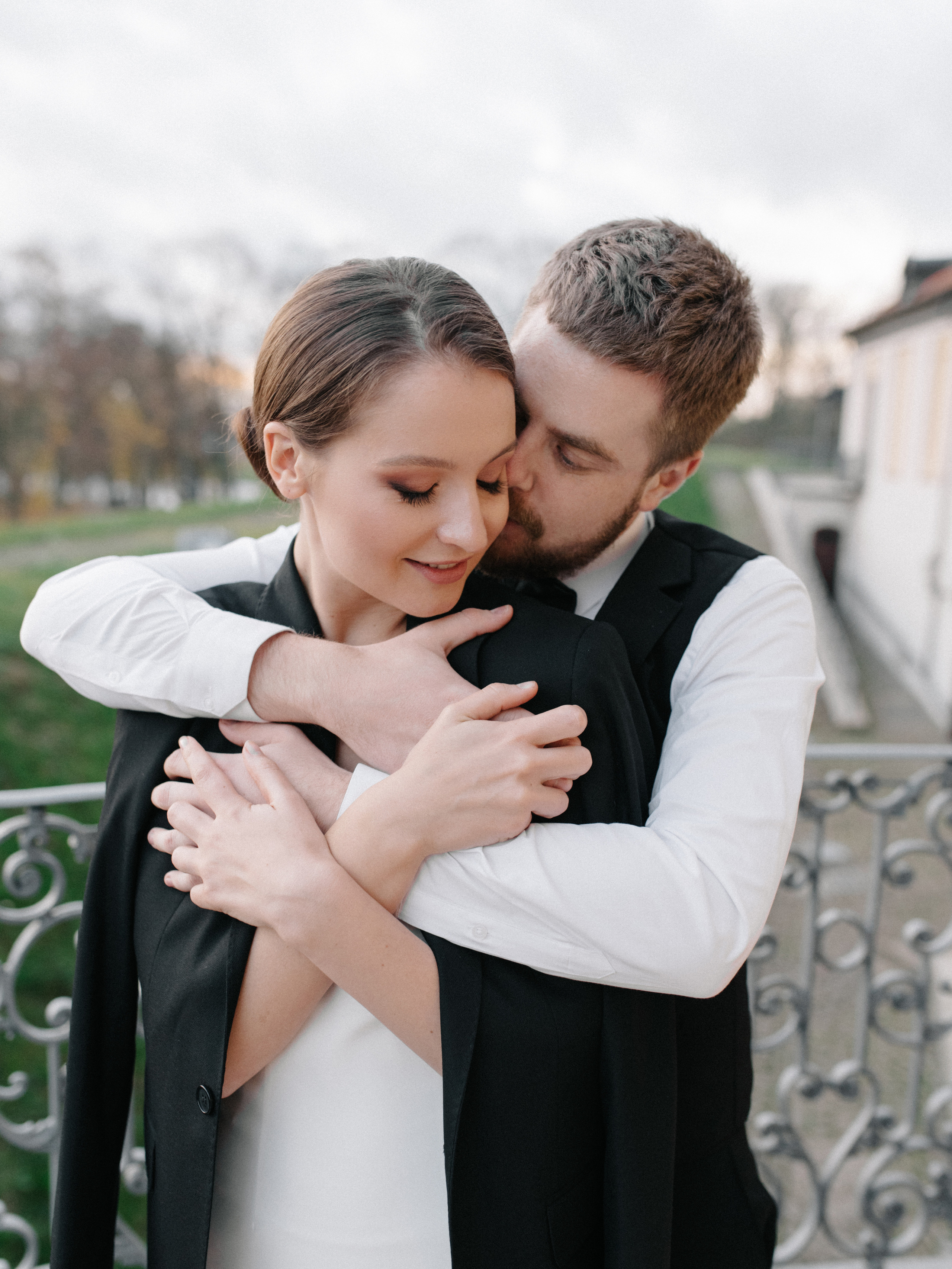 Фотосессия невесты Валерии в свадебном платье Лили  от салона Бонжур. Свадебный салон-ателье Бонжур в Минске Bonjour