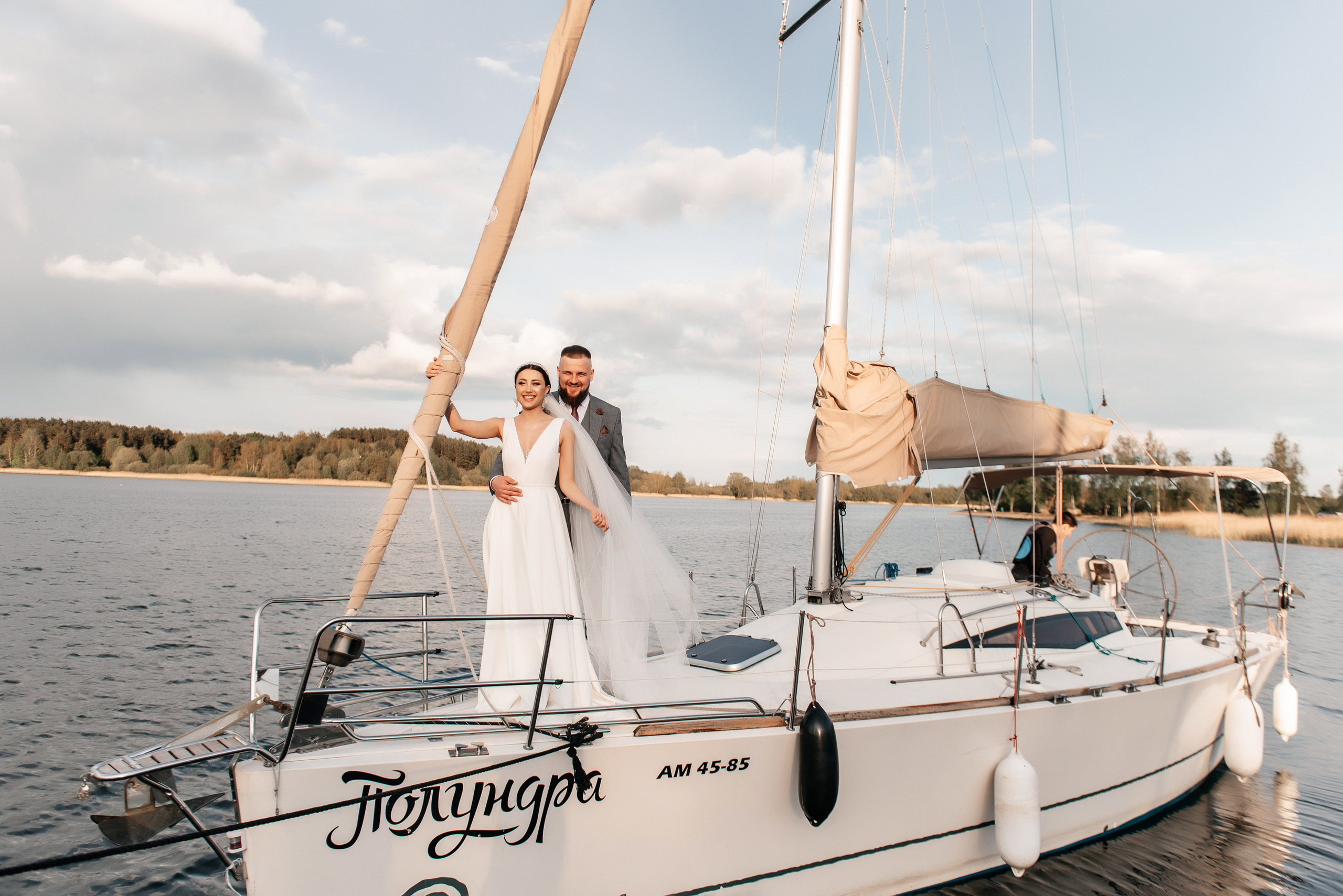 Василиса и Евгений. Свадебный салон-ателье Бонжур в Минске Bonjour