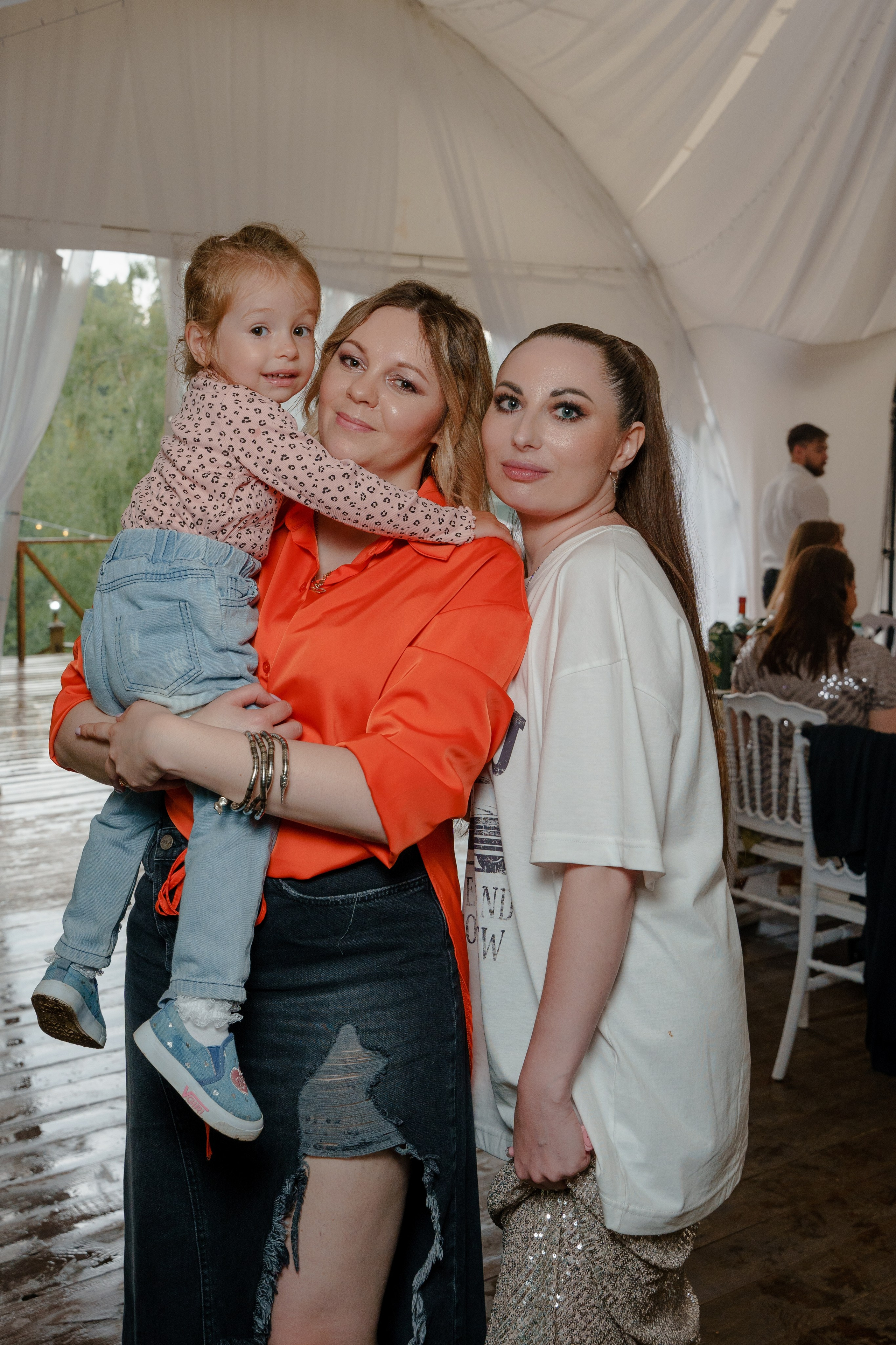 День рождения в шатре на водохранилище. Репортажный фотограф Москва Сергей Дружинин