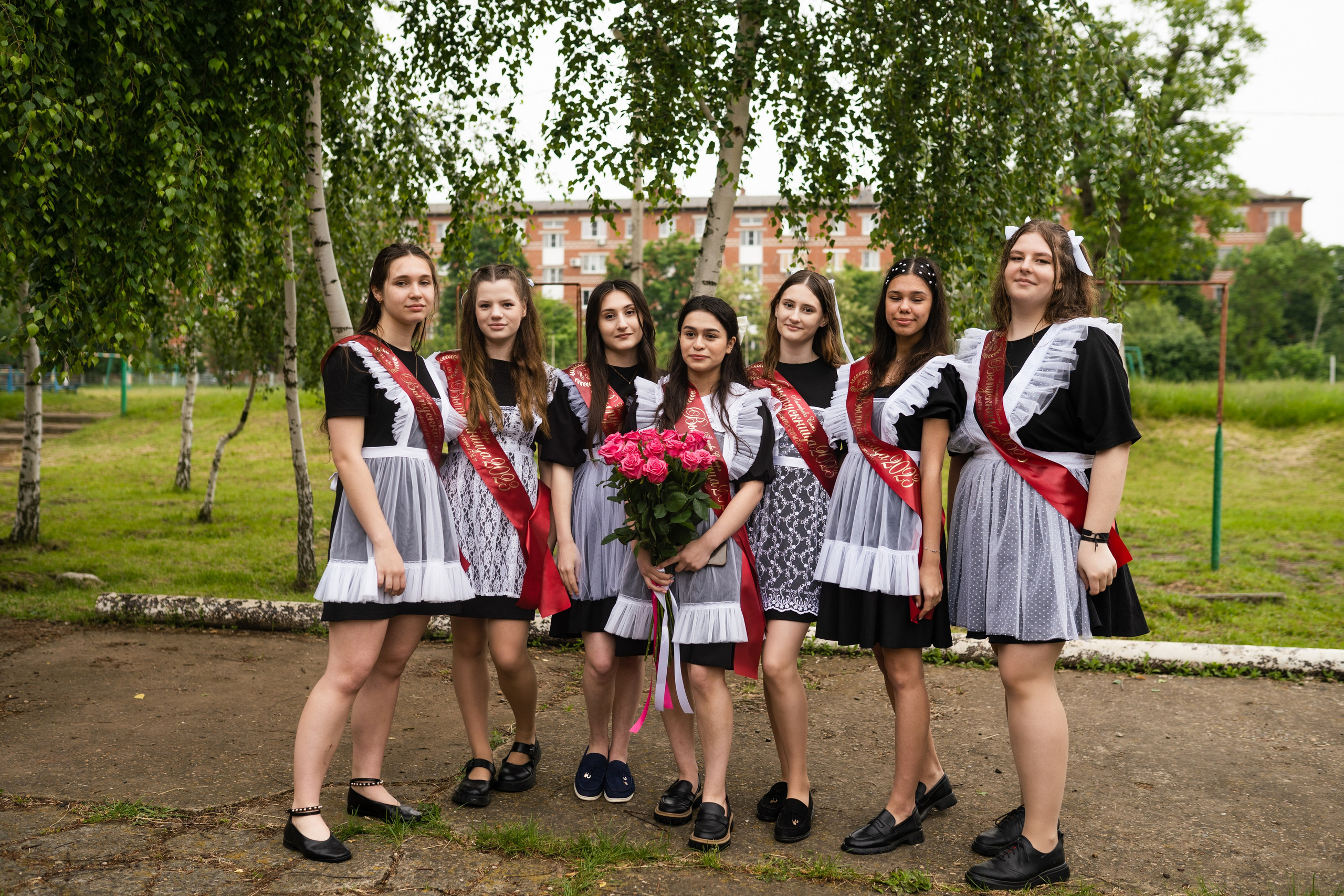 Последний звонок (СШ 77). Выпускные альбомы «Поколение» в городе Краснодар