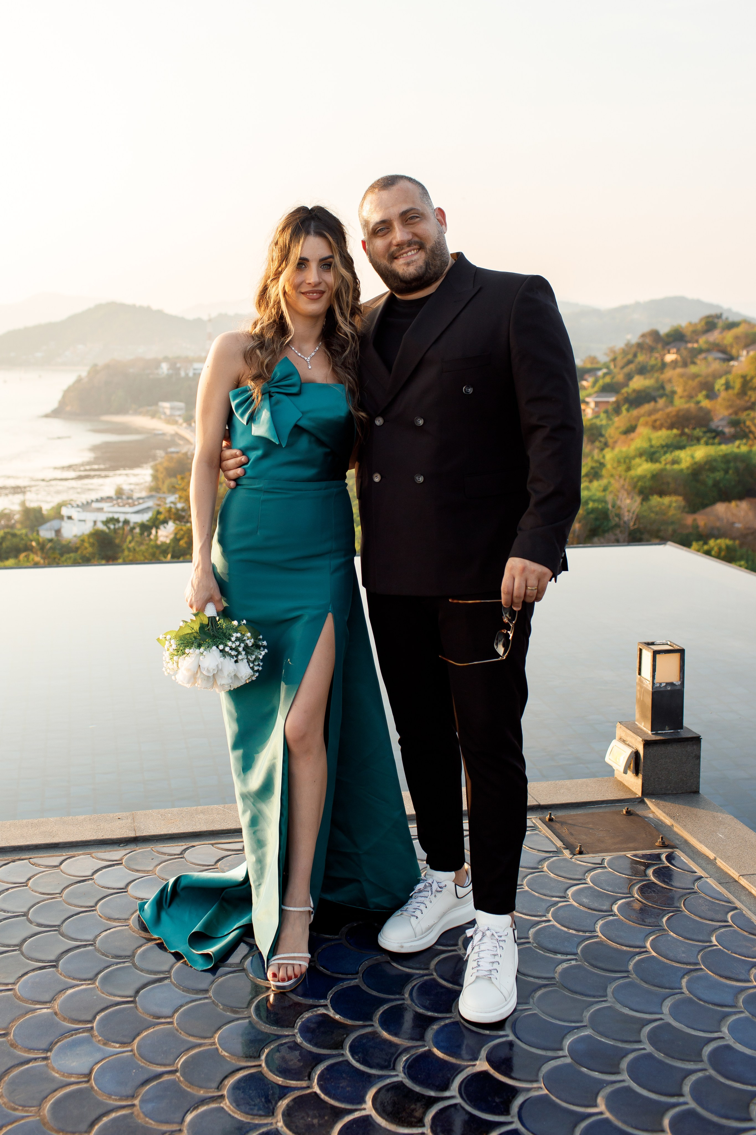 Свадьба с гостями на Пхукете. Фотограф на Пхукете в Таиланде