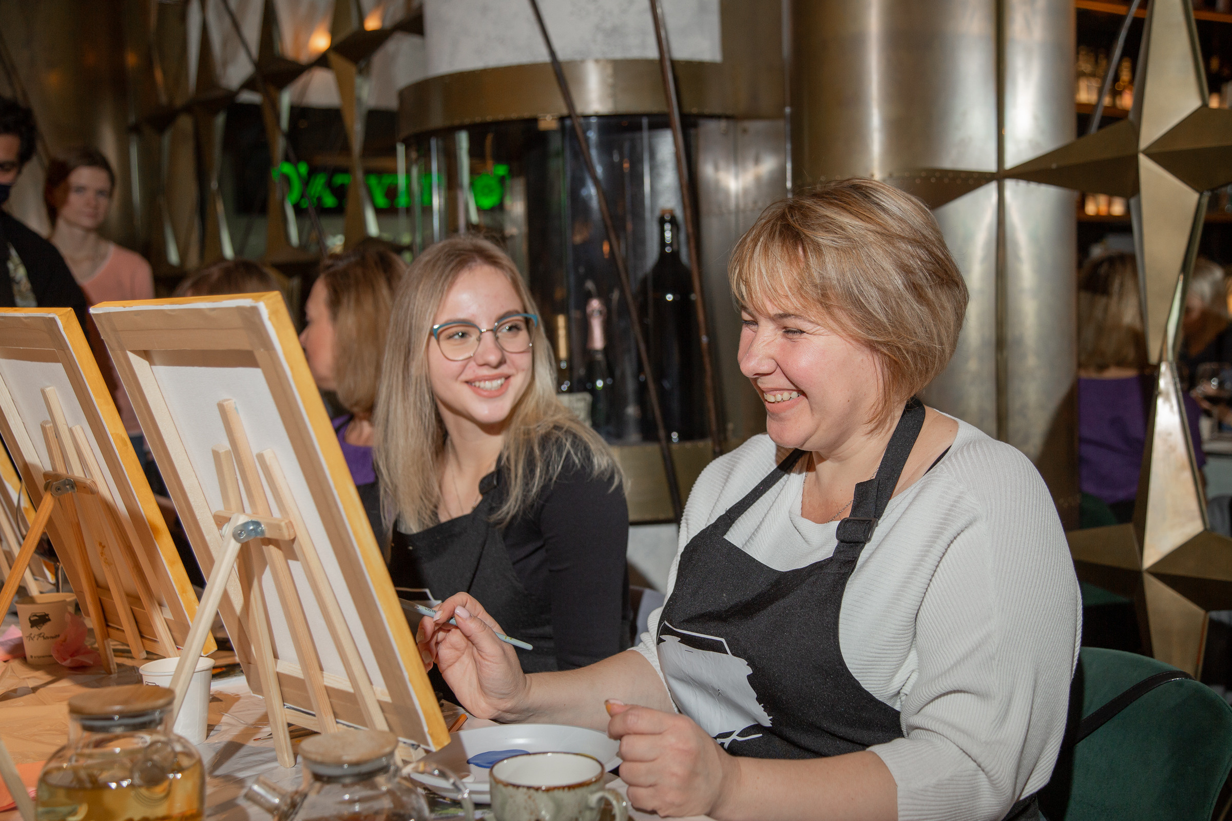Репортажная съемка арт-вечеринок в Москве. Фотограф Анна Татаурова | Авторская фотосъемка в Москве